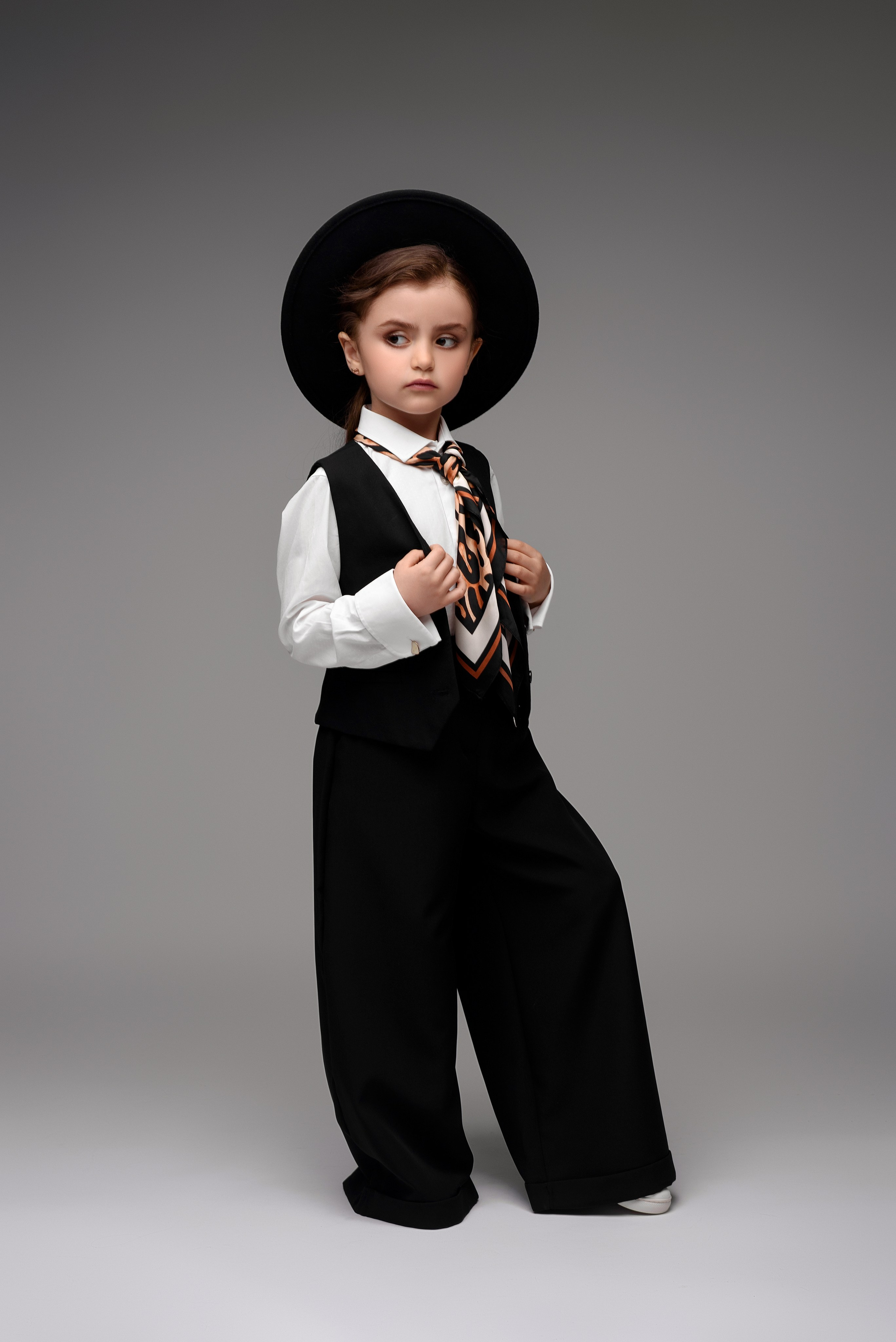 «Платок» Modelle magazine. Съёмки для брендов в Крыму / Стилист / Продюсер / Женя Мамай