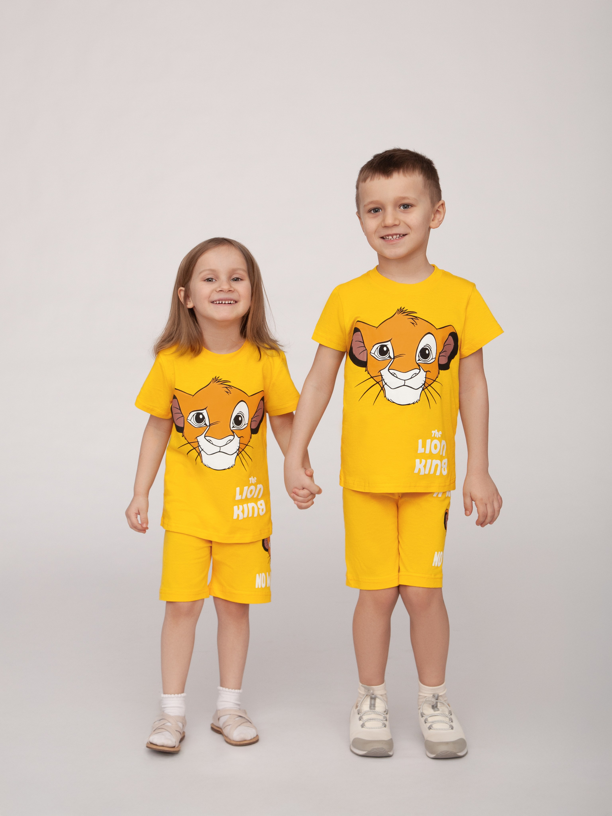 ДЕТСКАЯ ОДЕЖДА. Предметная фотосъемка в Санкт-Петербурге