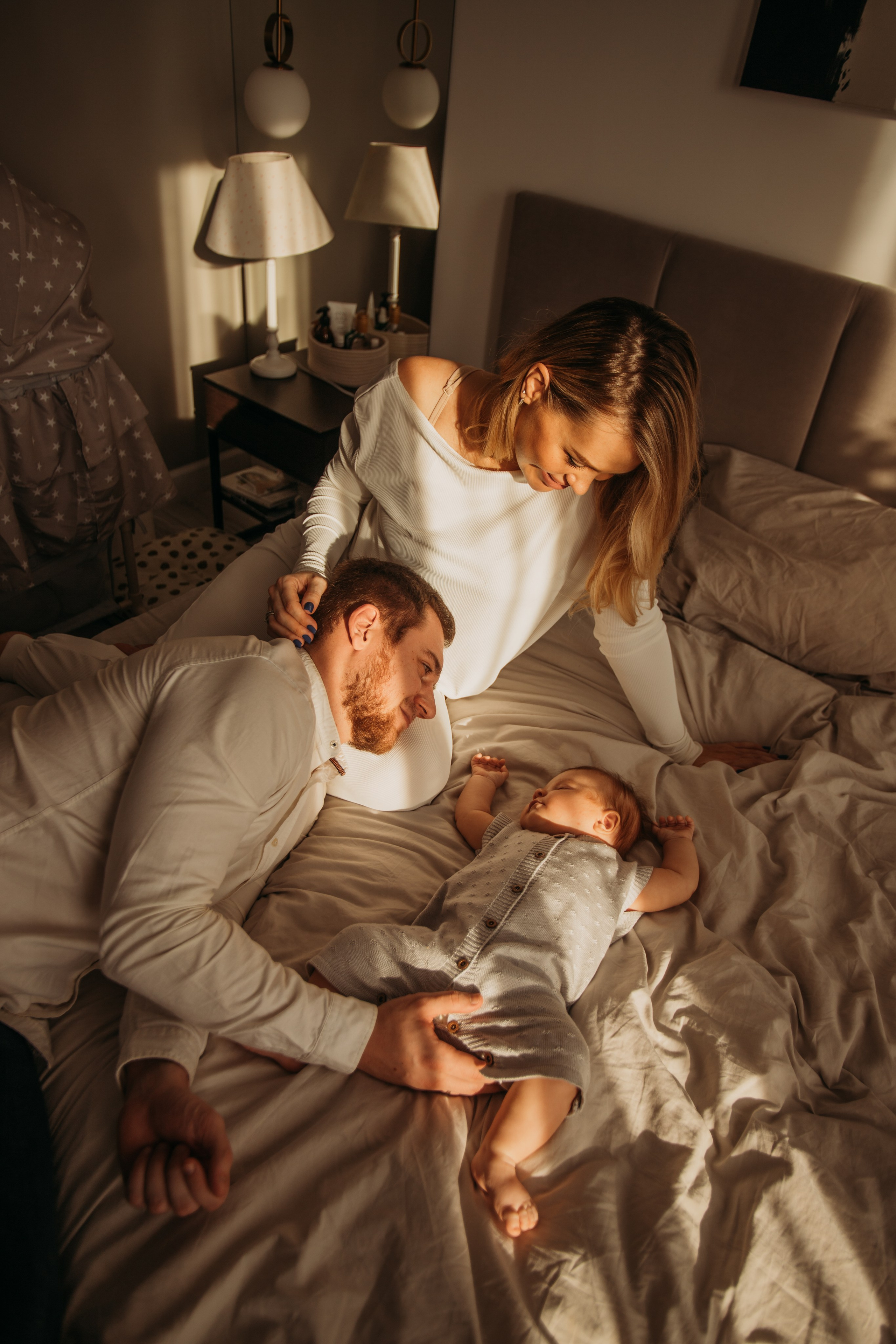 Домашняя съемка семьи Ксении. Венера Гайн. Репортажный фотограф  Тюмень. Обучение фотографии с 0