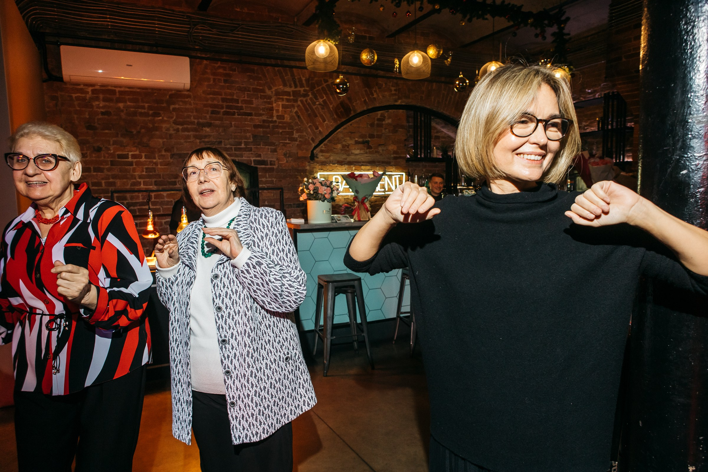 Позитивный репортажный фотограф на День Рождение, юбилей Питер