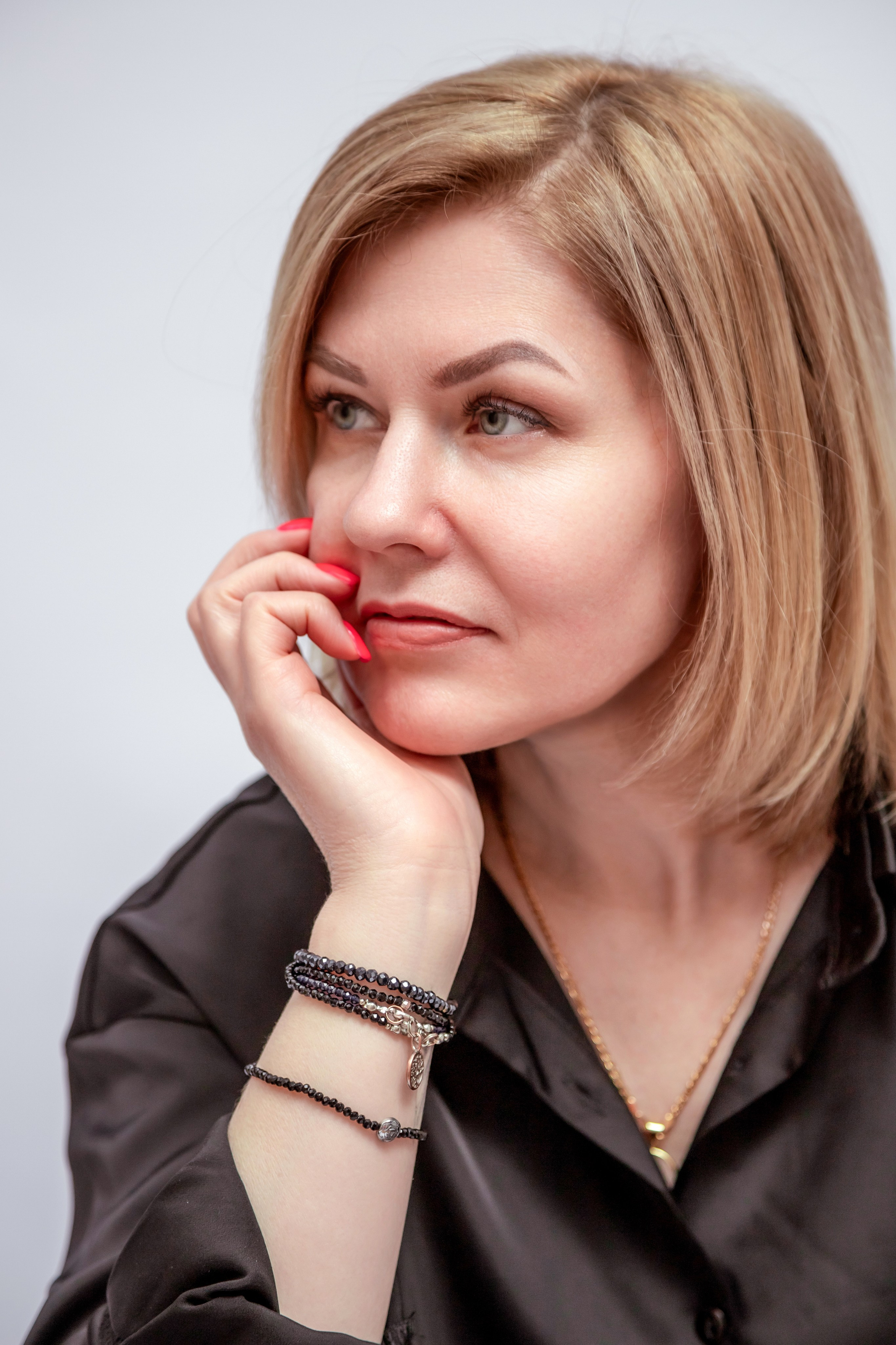 СТУДИЙНЫЙ минимализм ЖЕНСКИЙ. Фотограф Алина Лебедь