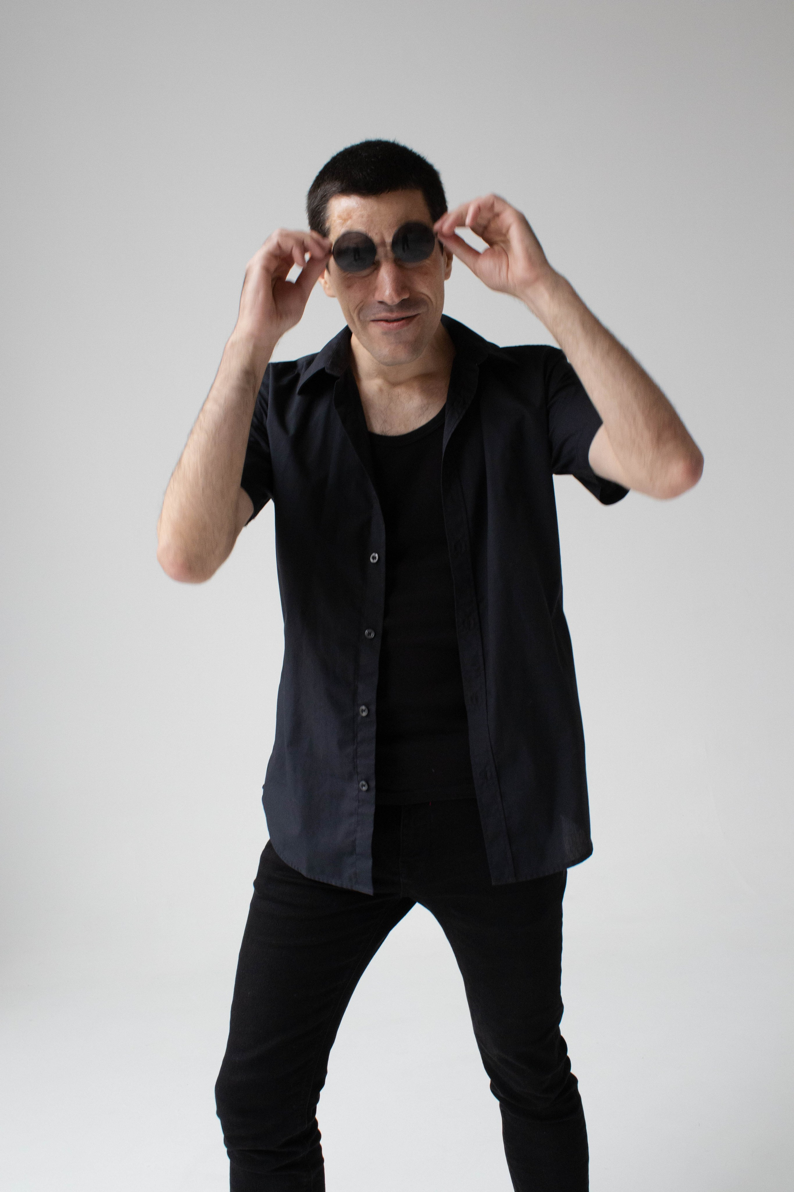 СТУДИЯ. Уличный фотограф Города N