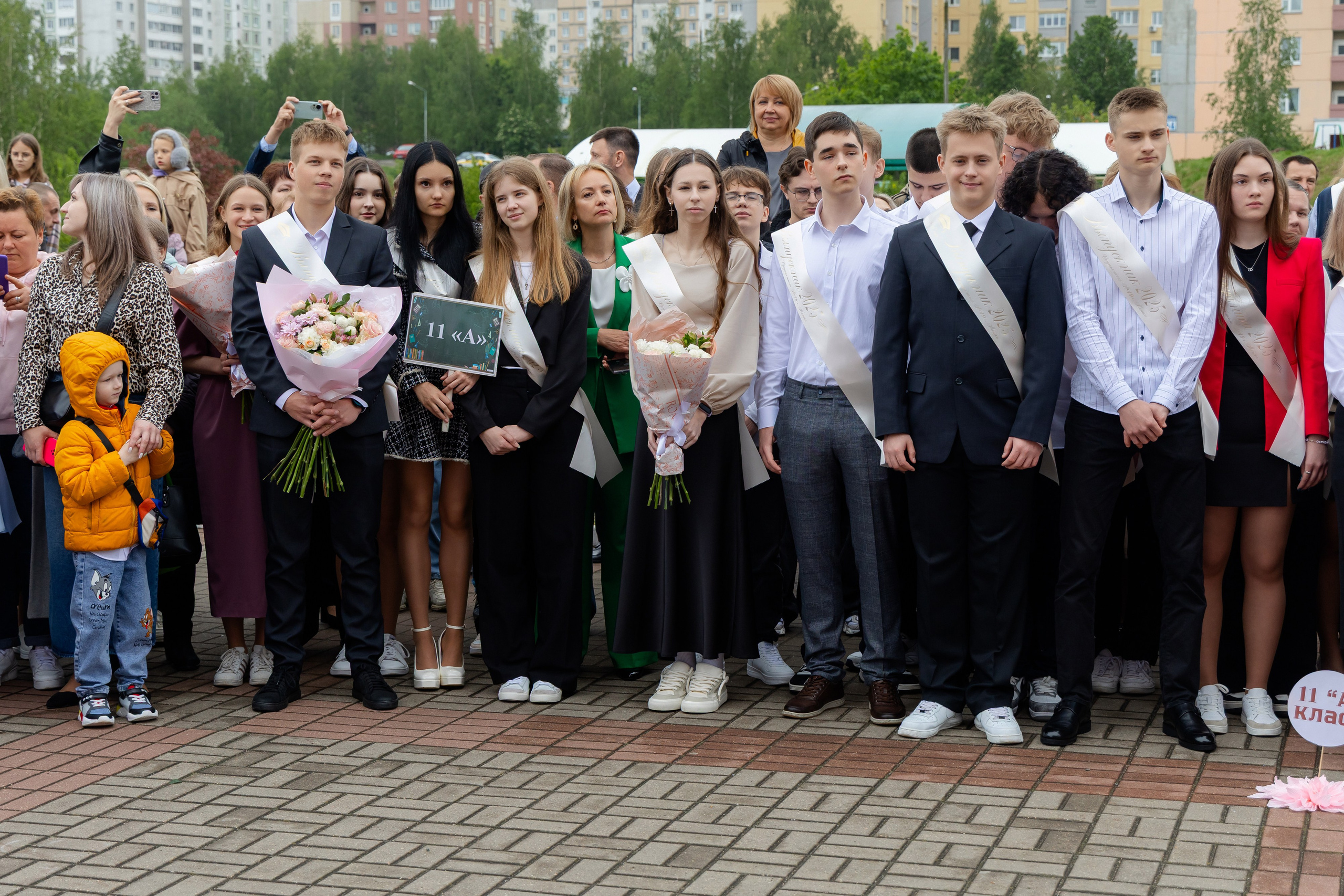 Последний звонок 2025 в Минске. Свадебный фотограф в Минске/Беларуси Сергей Спиридонов