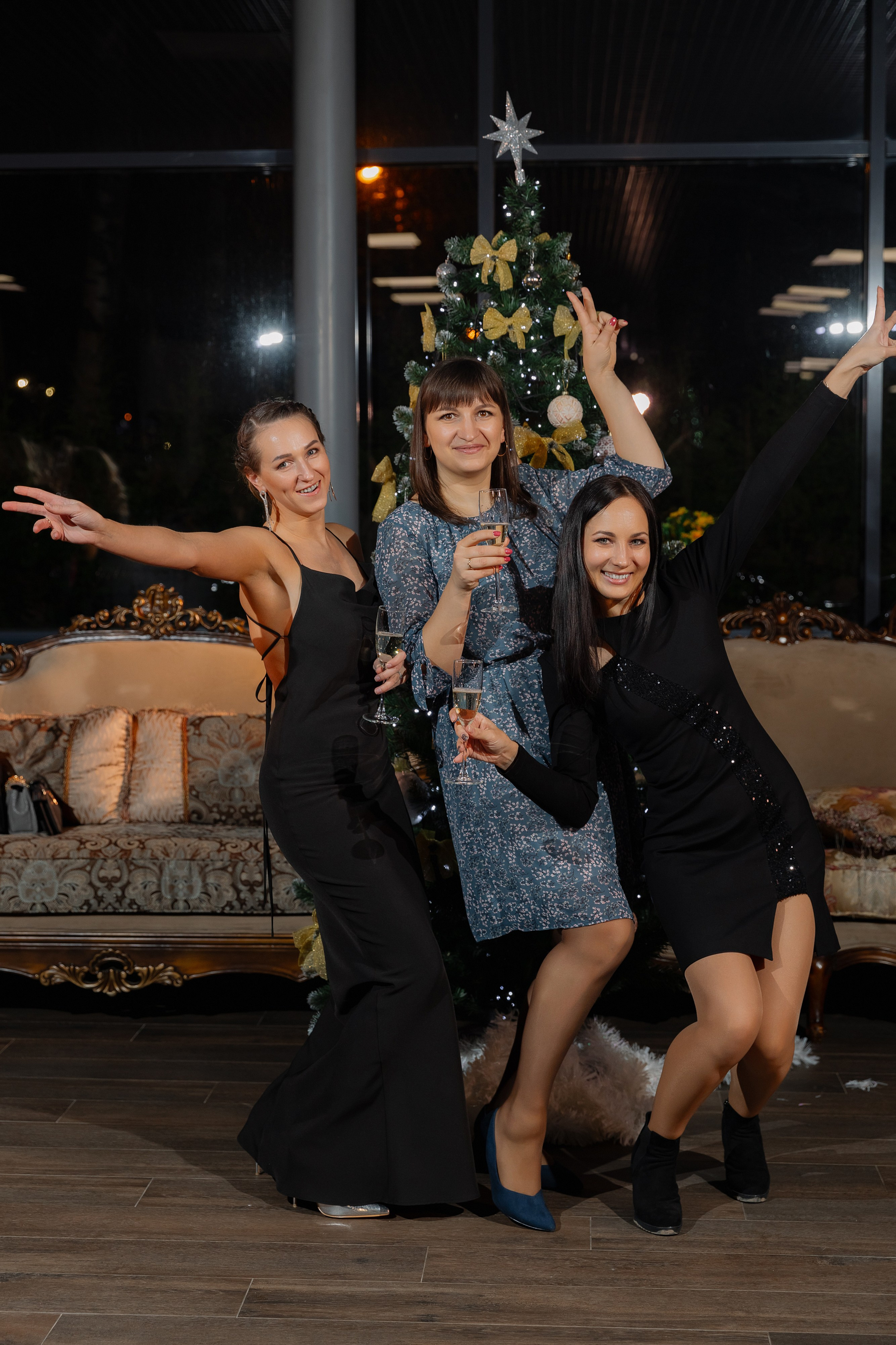 Корпоративная новогодняя фотосъемка для BELARUSBANK в Ресторане «Урарту». Свадебный фотограф в Минске/Беларуси Сергей Спиридонов