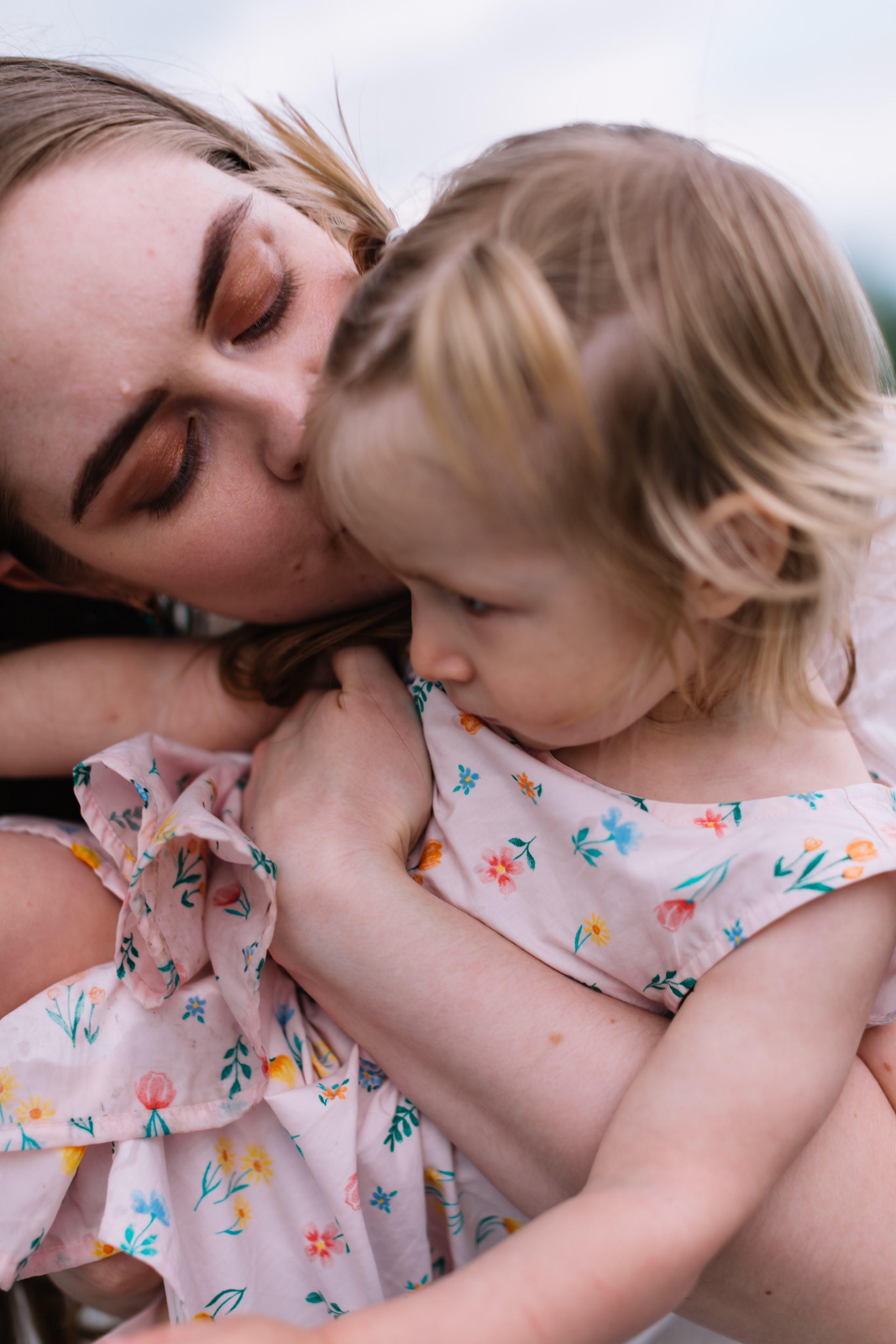 алёна малахова фотограф новосибирск семейный детский домашняя фотосессия в новосибирске день рождения репортажная съёмка фотосессия с лошадьми на конюшне деревня алтай  на природе фотосессия в детском саду мама и сын предложение руки и сердца идея  помолвка фотосессия берег закат детский день рождения годик торт аниматор лофт игровая продолжение следует prodoljenie_sleduet_  корпоратив тимбилдинг первоклашка линейка  контент  бизнес портрет оперный новат франция берет весна девушка мама и дочь мать и дитя