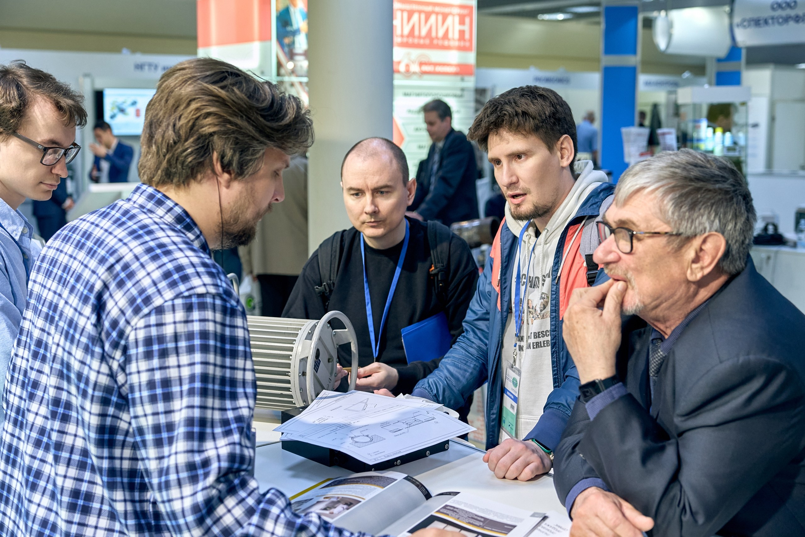 Конференция NDT в Экспоцентре 2024. Контент-фотограф в Москве Тима Забабурин