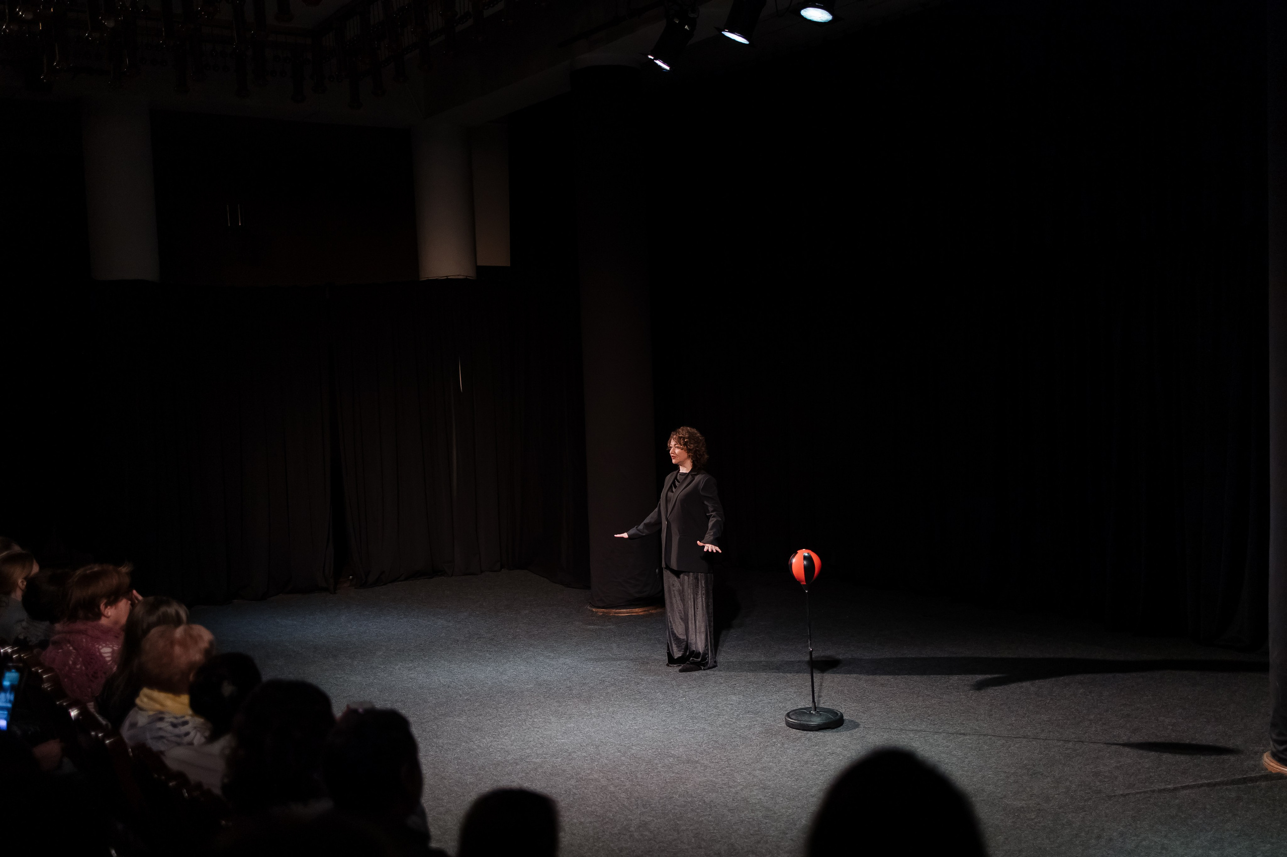 Спектакль. Свадебный фотограф