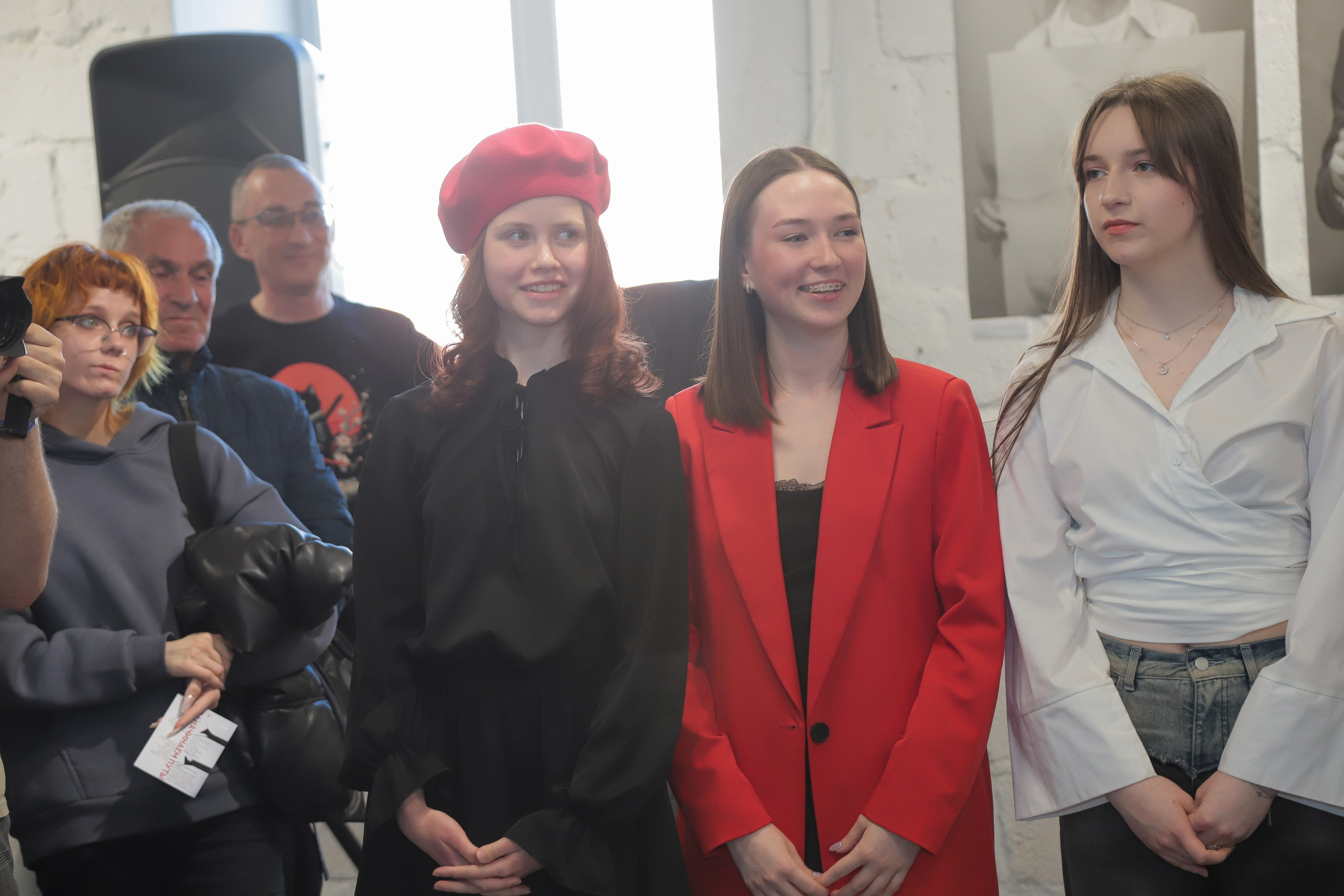 Выставка — проект «Мы начинаем путь!». АРТИКУЛ. Выпускные альбомы Нижний Тагил