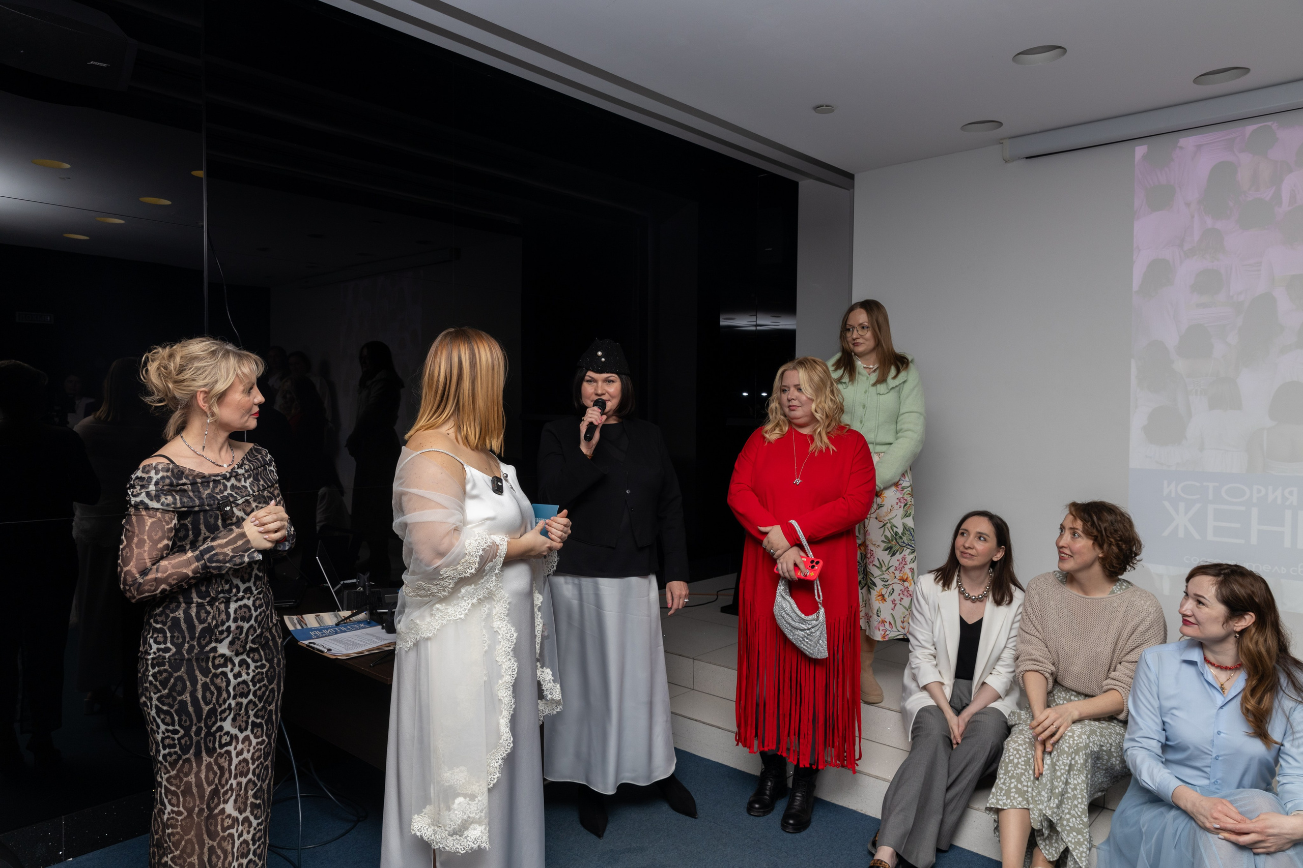 Презентация книги «История НИ одной женщины». Дацук Анна Фотограф из Екатеринбурга