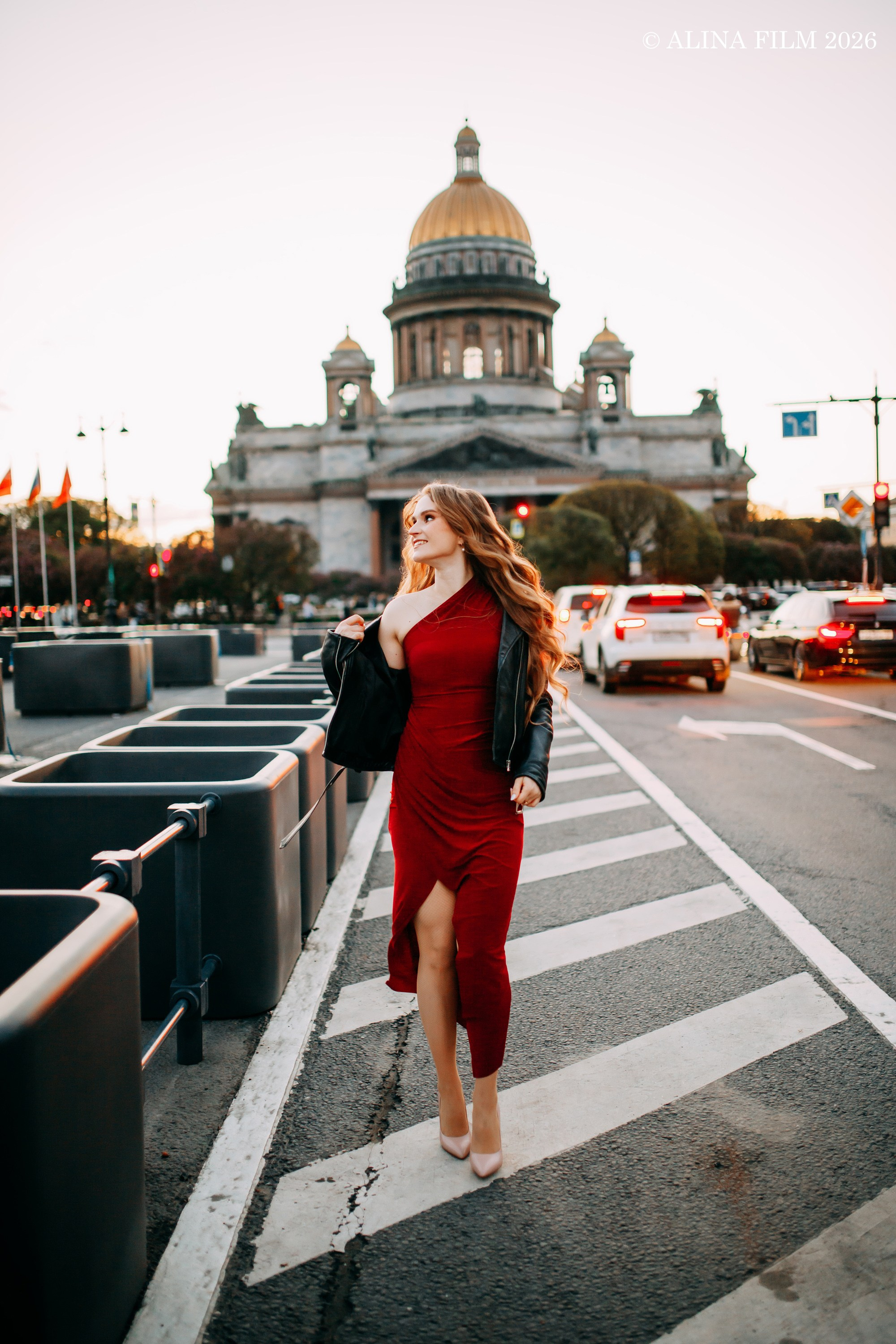 Фотосессия на крыше с видом на Исаакиевский собор. Фотограф в Санкт-Петербурге Alina Film