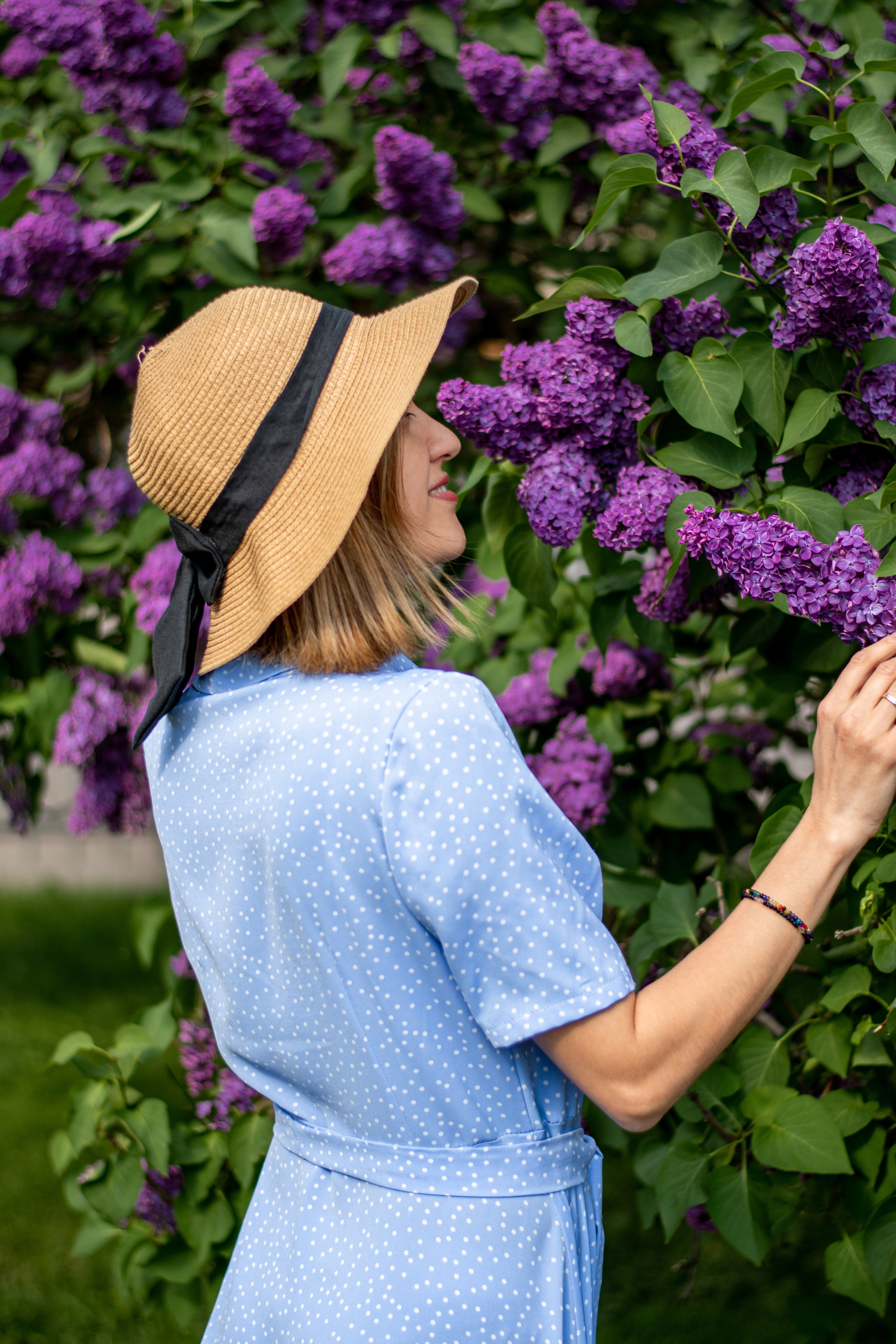 Айгуль в сирени. Фотограф Санкт-Петербург | Дарья Першина