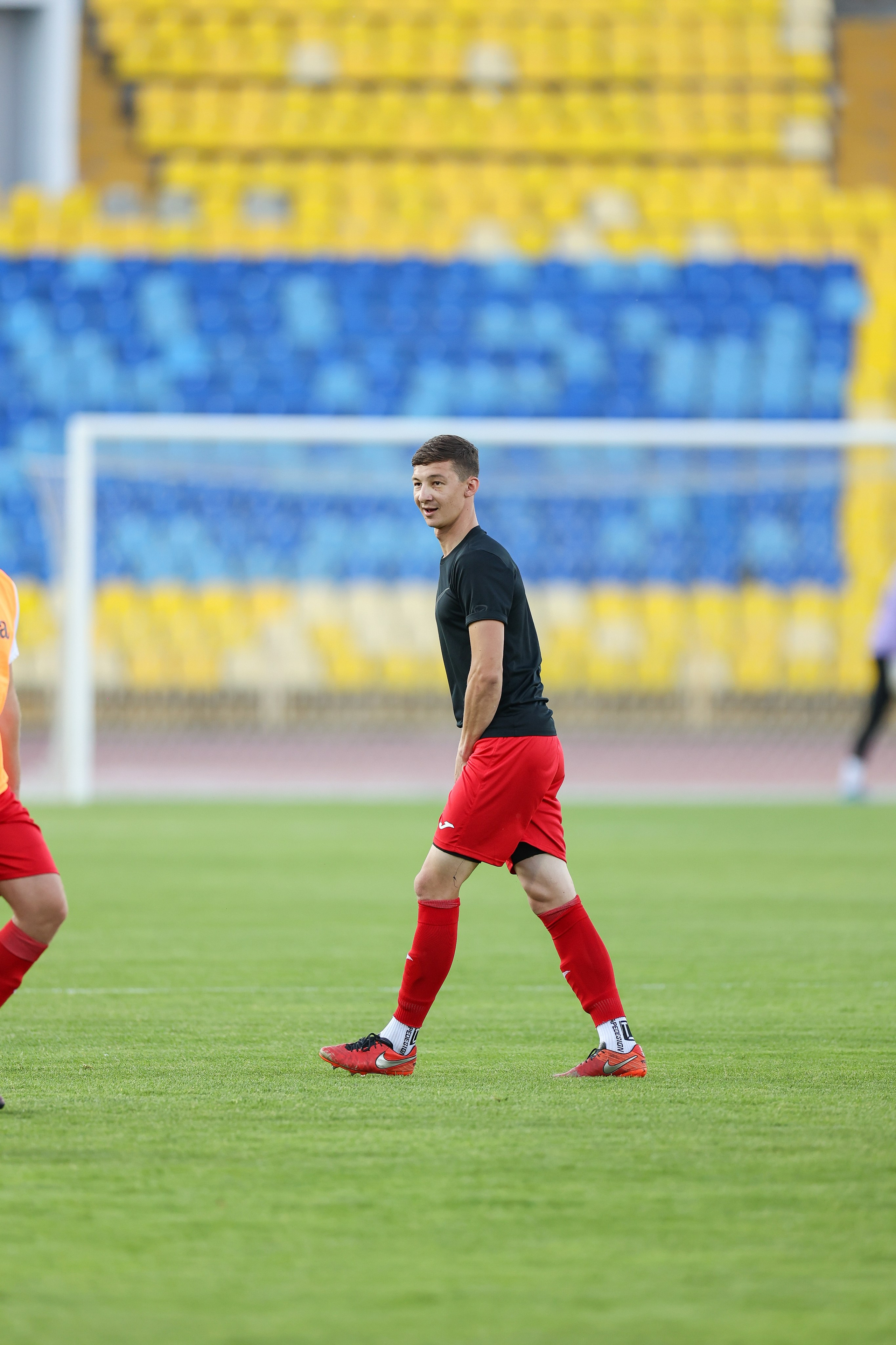 Благотворительный футбольный матч Друзья Бурмистрова vs ФК Fight Nights. Спортивный репортажный фотограф Казань Нафис Сиразетдинов