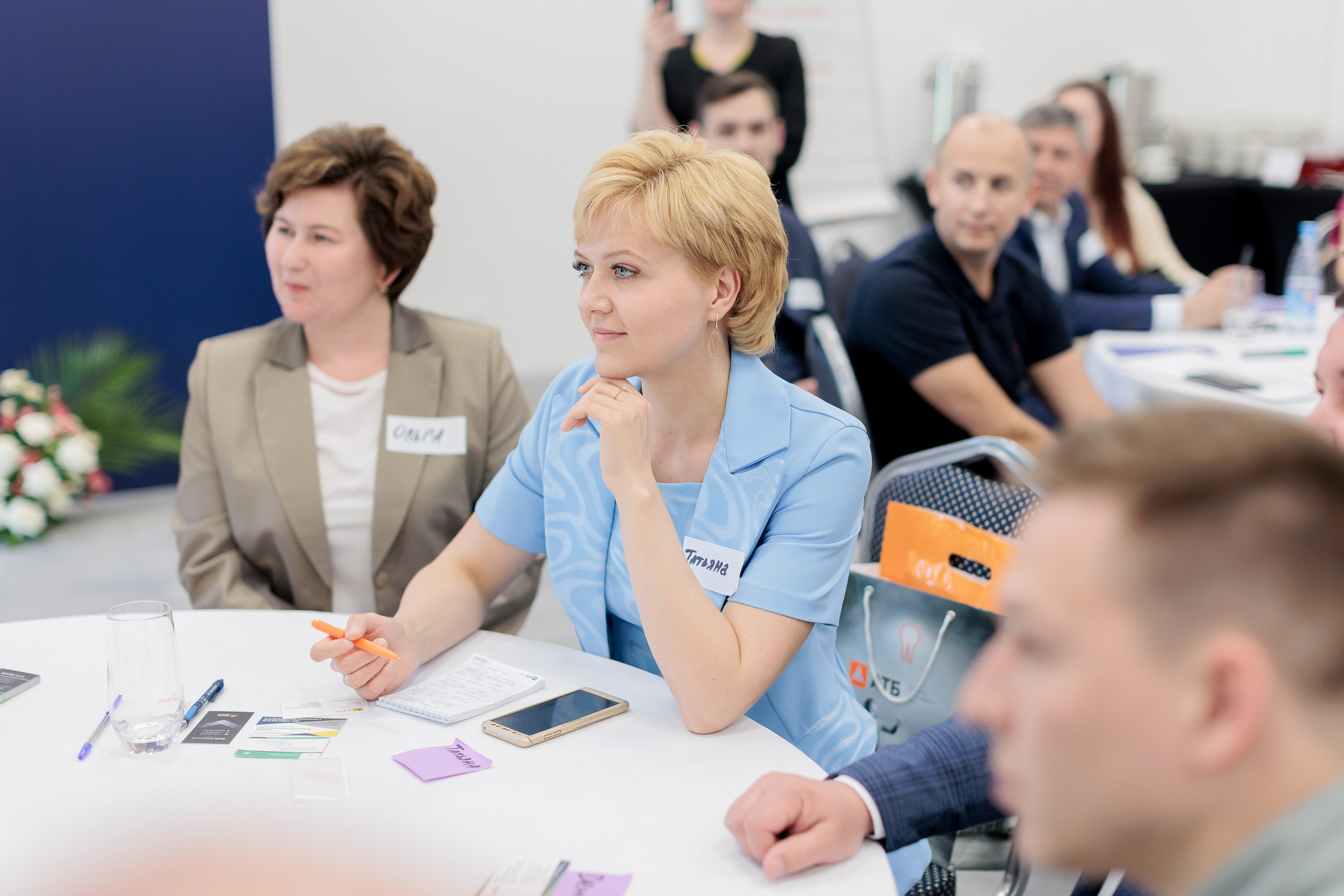 Фотограф для съемки награждения на корпоративной премии. Контент для бизнеса в Екатеринбурге Полдень Медиа