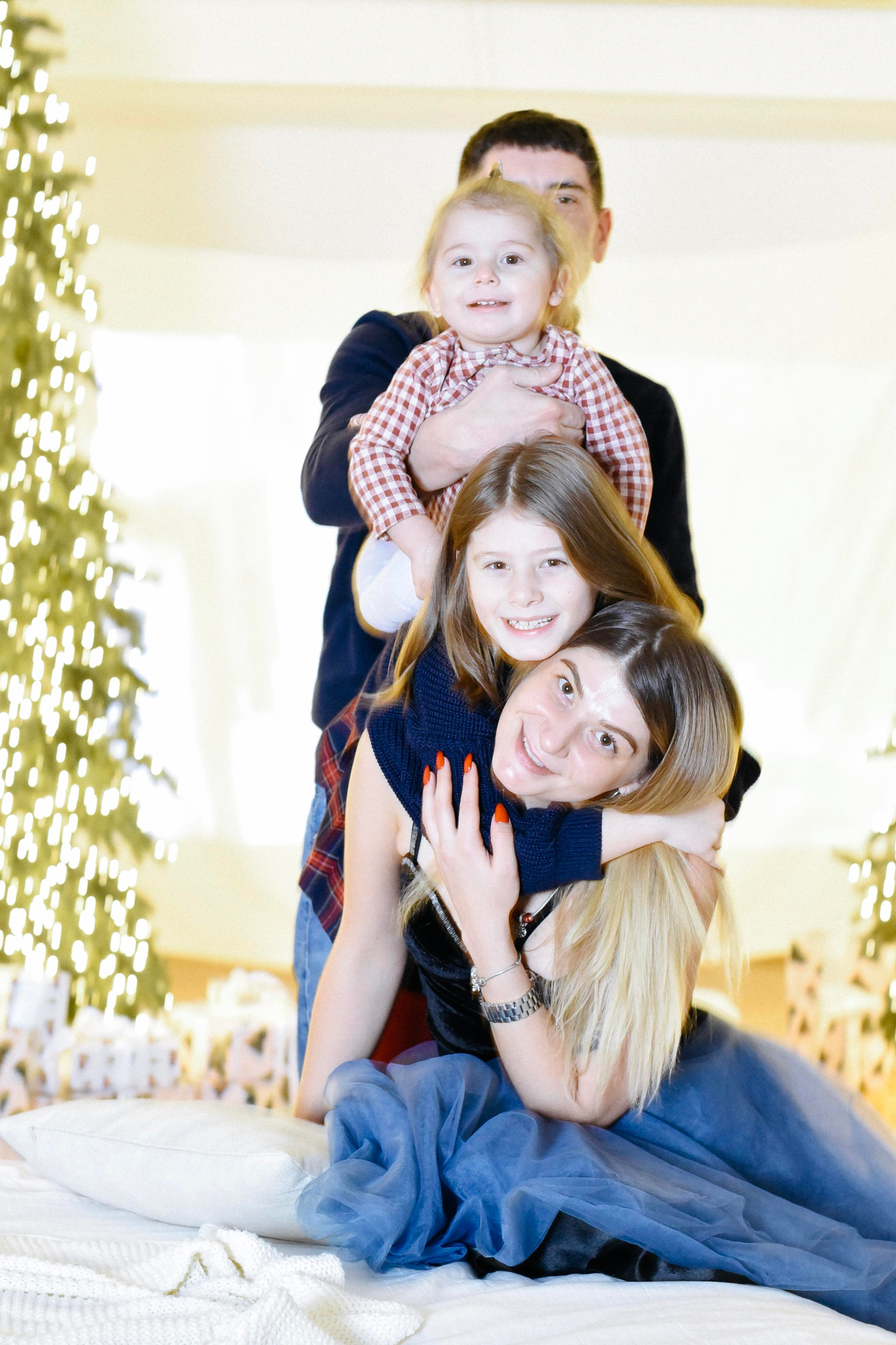 Александра, Илья и девочки Новогодняя. Фотограф Лола Волна, город Москва