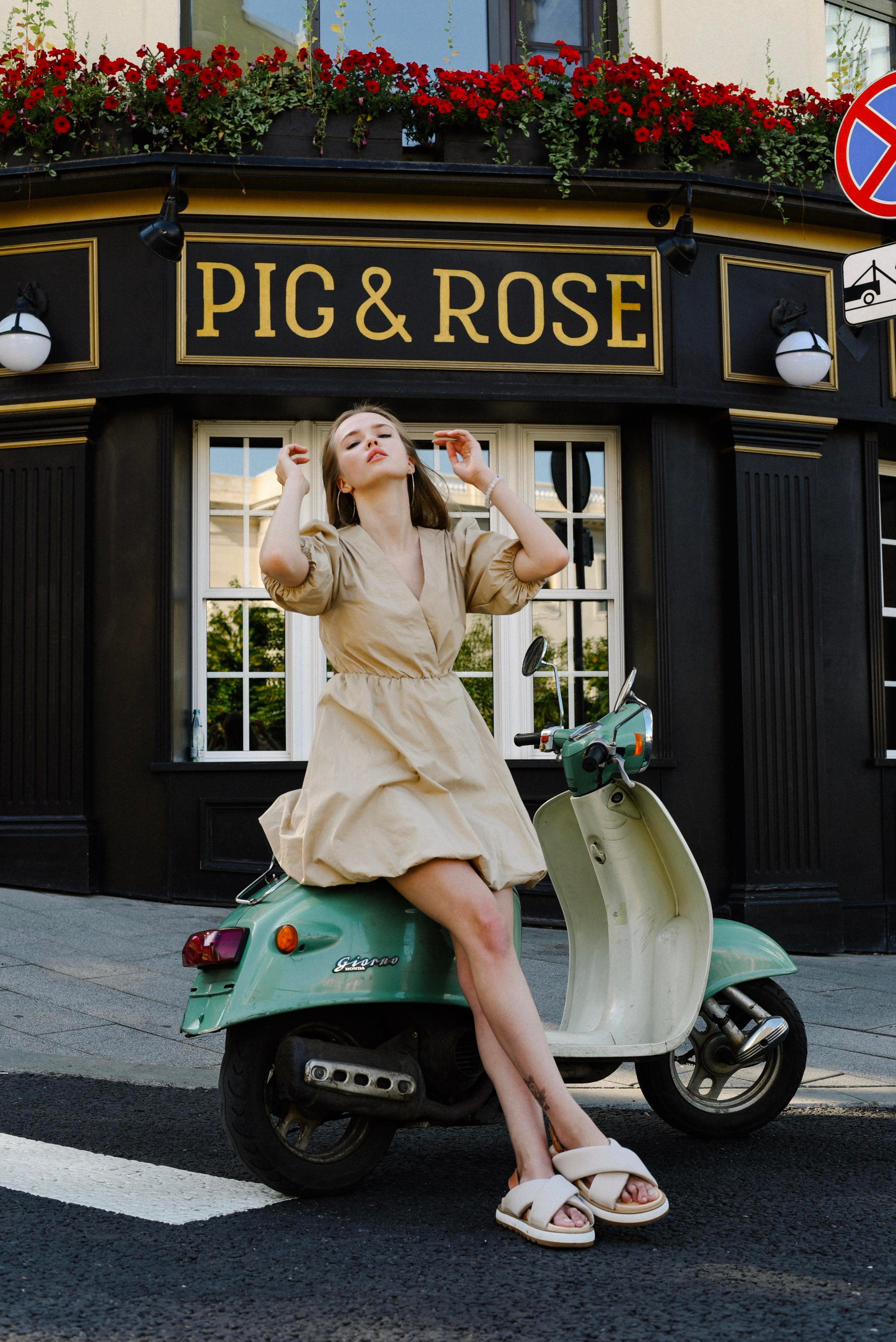 Татьяна Ретро мопед. Фотограф Лола Волна, город Москва