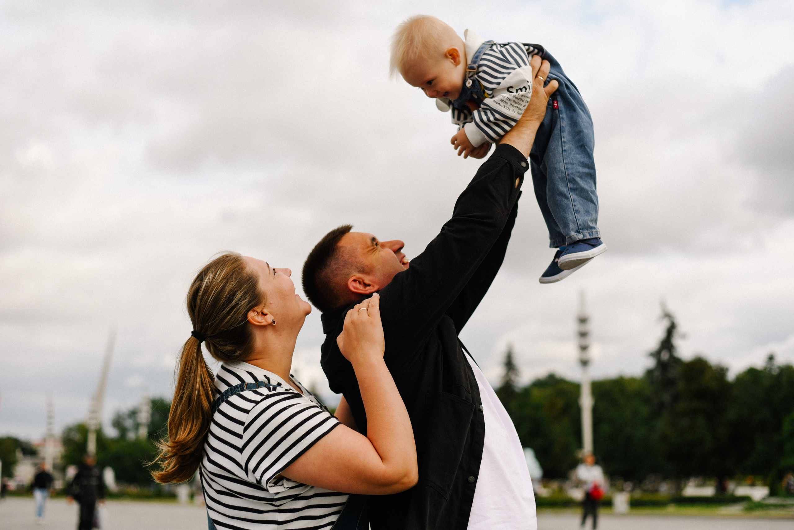 Александра, Дмитрий и Костя ВДНХ. Фотограф Лола Волна, город Москва