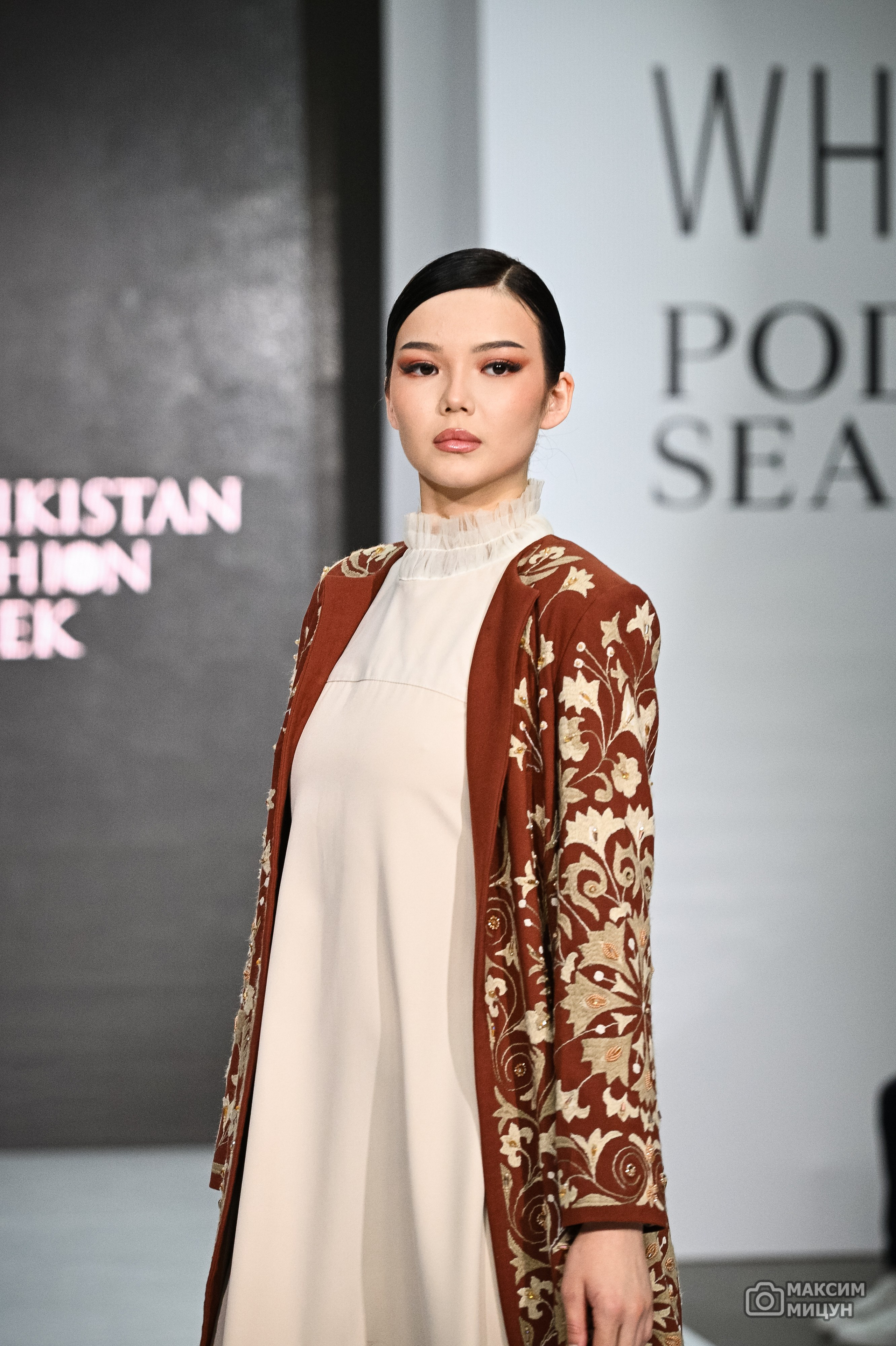 Модные показы. Фотограф Максим Мицун. Портрет, свадьба, репортаж, каталог