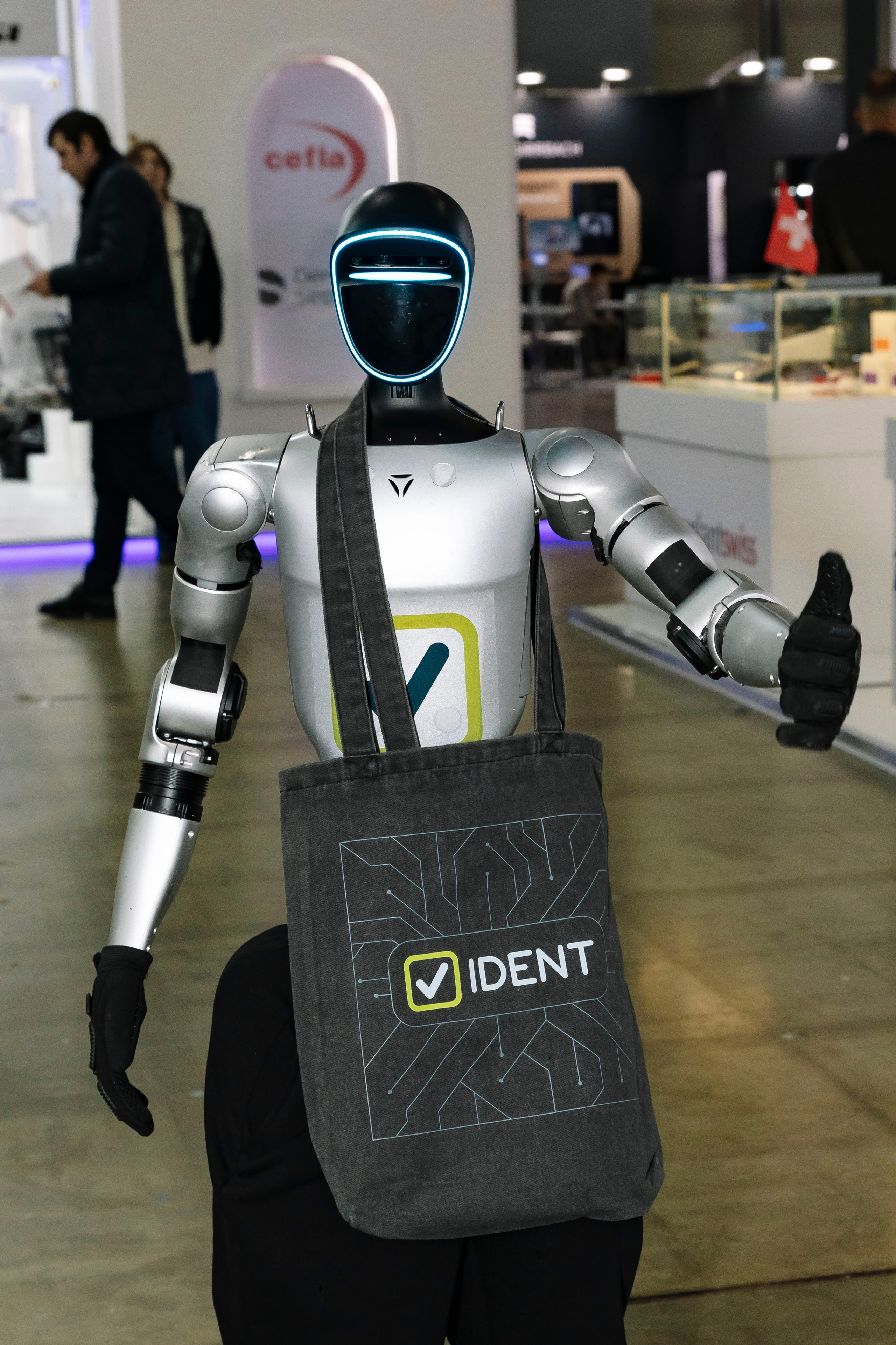 Стоматологическая выставка Dental Salon 2026. Профессиональный фотограф в Москве | Заказать фотосессию и съемку