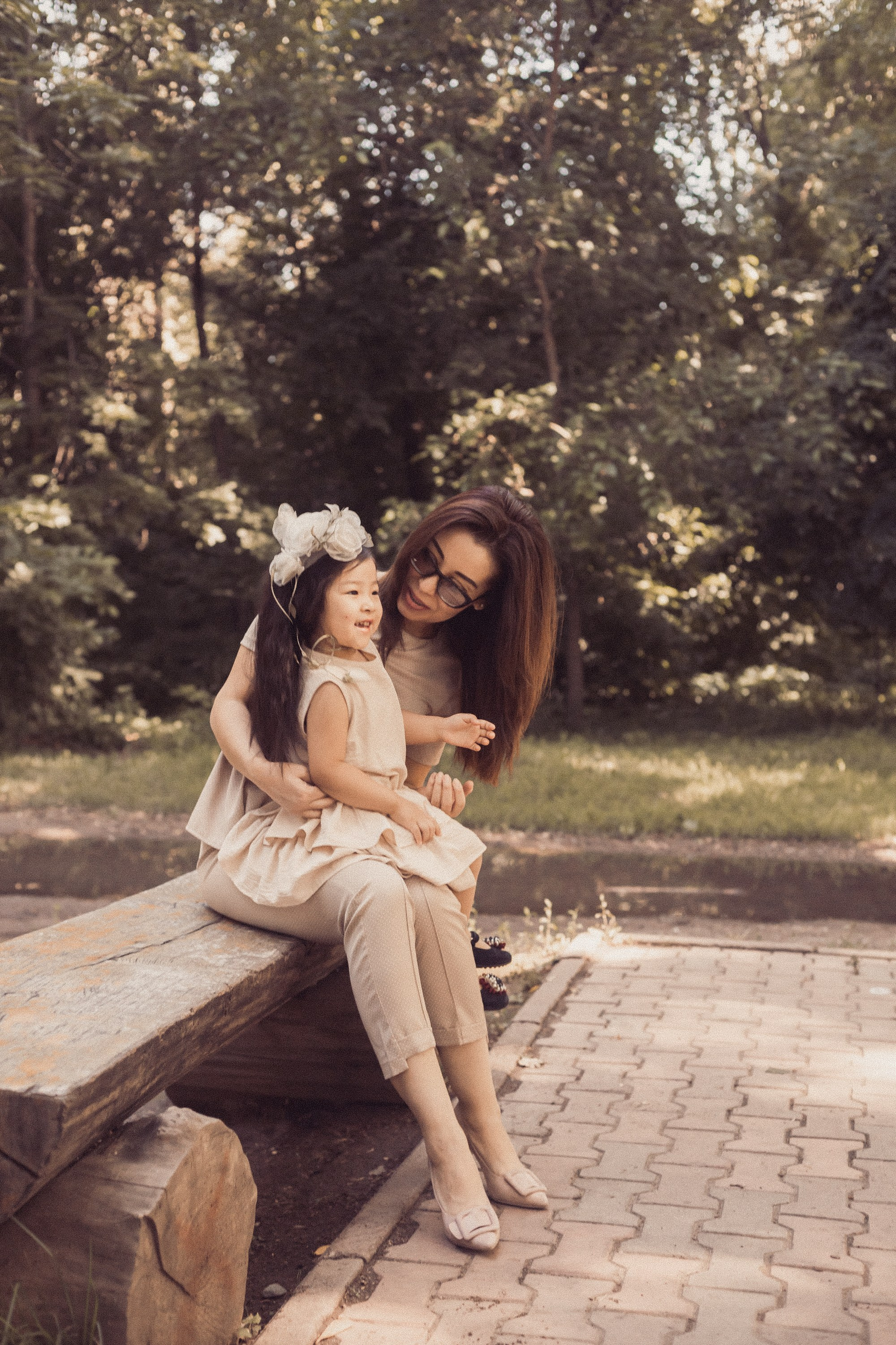 Летняя прогулка мамы и дочери. Фотограф Наталья Гончарова. Снимаю живые портреты в Алматы