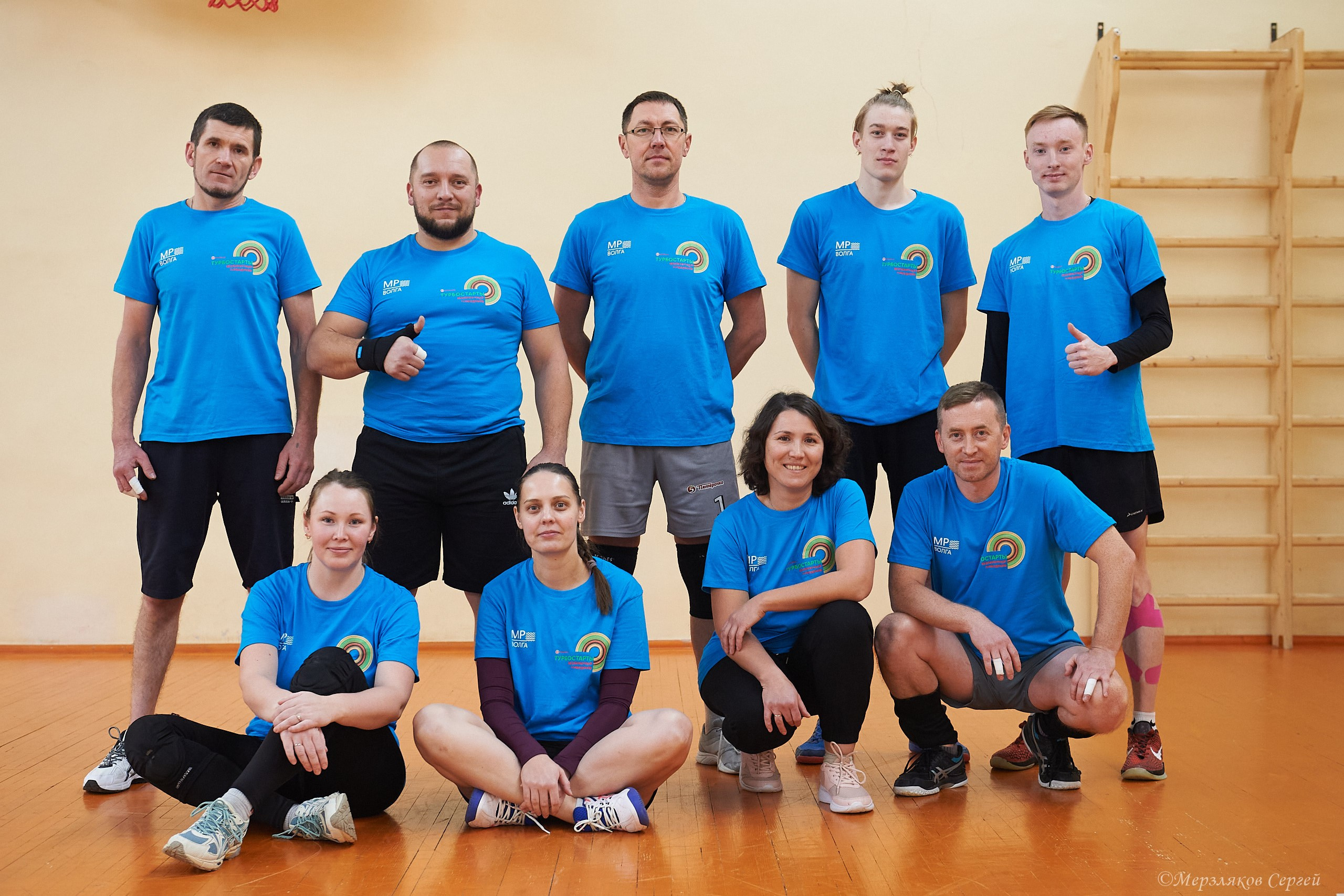 Новогодний турнир по волейболу. Ижевск. 15.12.2023. Спортивный репортажный фотограф в Ижевске Сергей Мерзляков