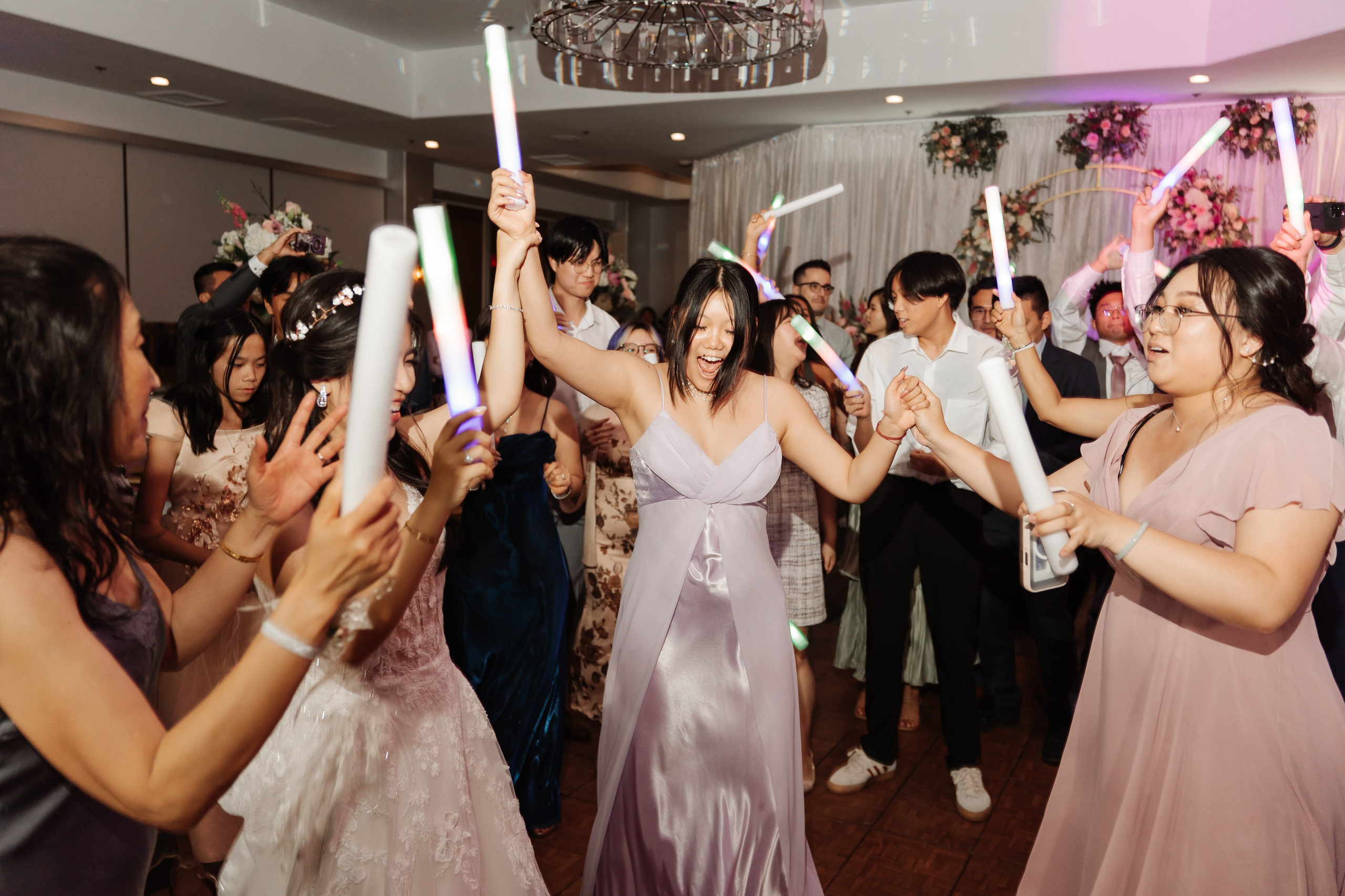 2025-08-16_AndreaChristopher. Ретушер Зенькевич Света