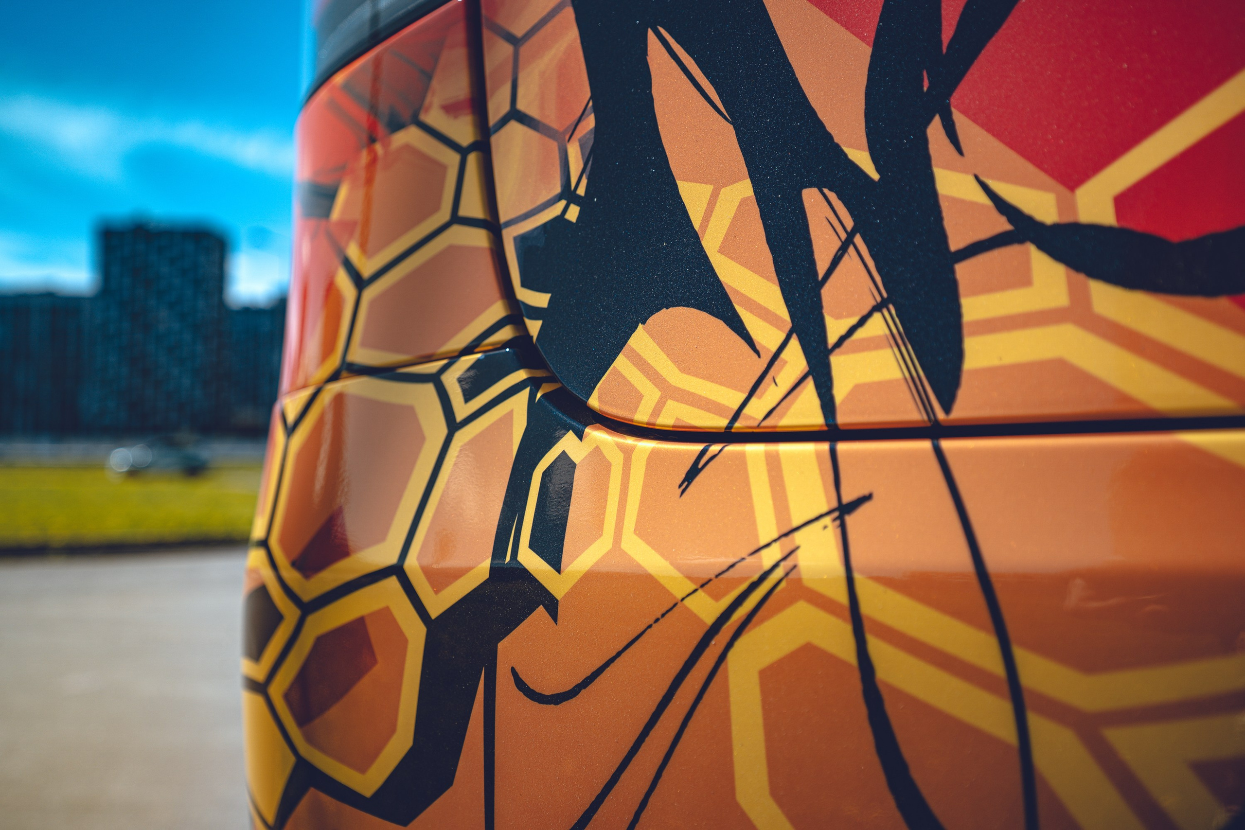 Винилография на Tesla Model X Plaid. Студия дизайна и оклейки авто Barmaley Design