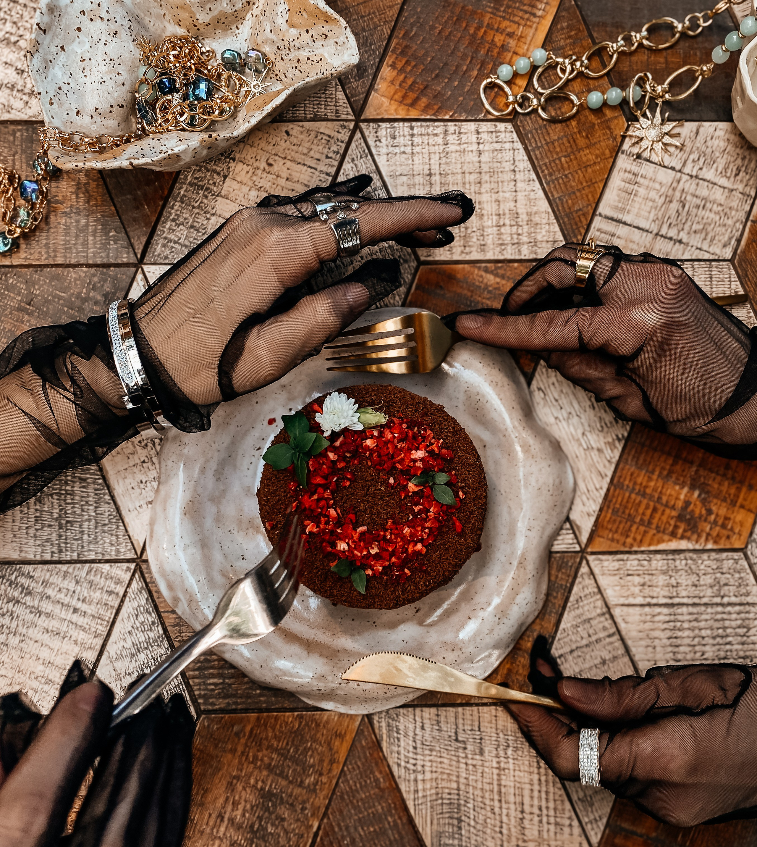 Съёмка творцов в Бюро находок. Olga Popova — Photographer in Morocco