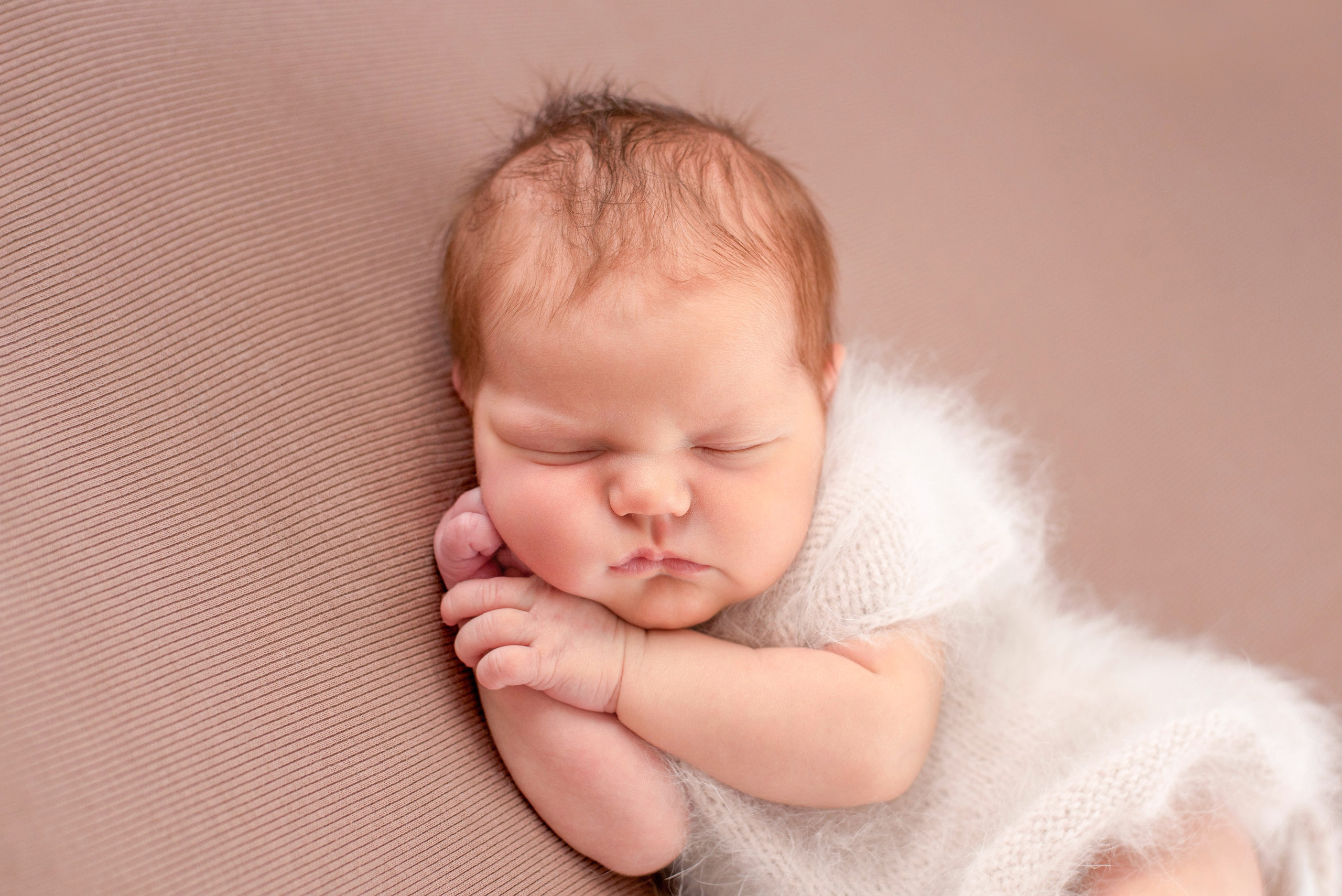 Новорождённые. Фотограф в г. Нижневартовск Александра Гриценко