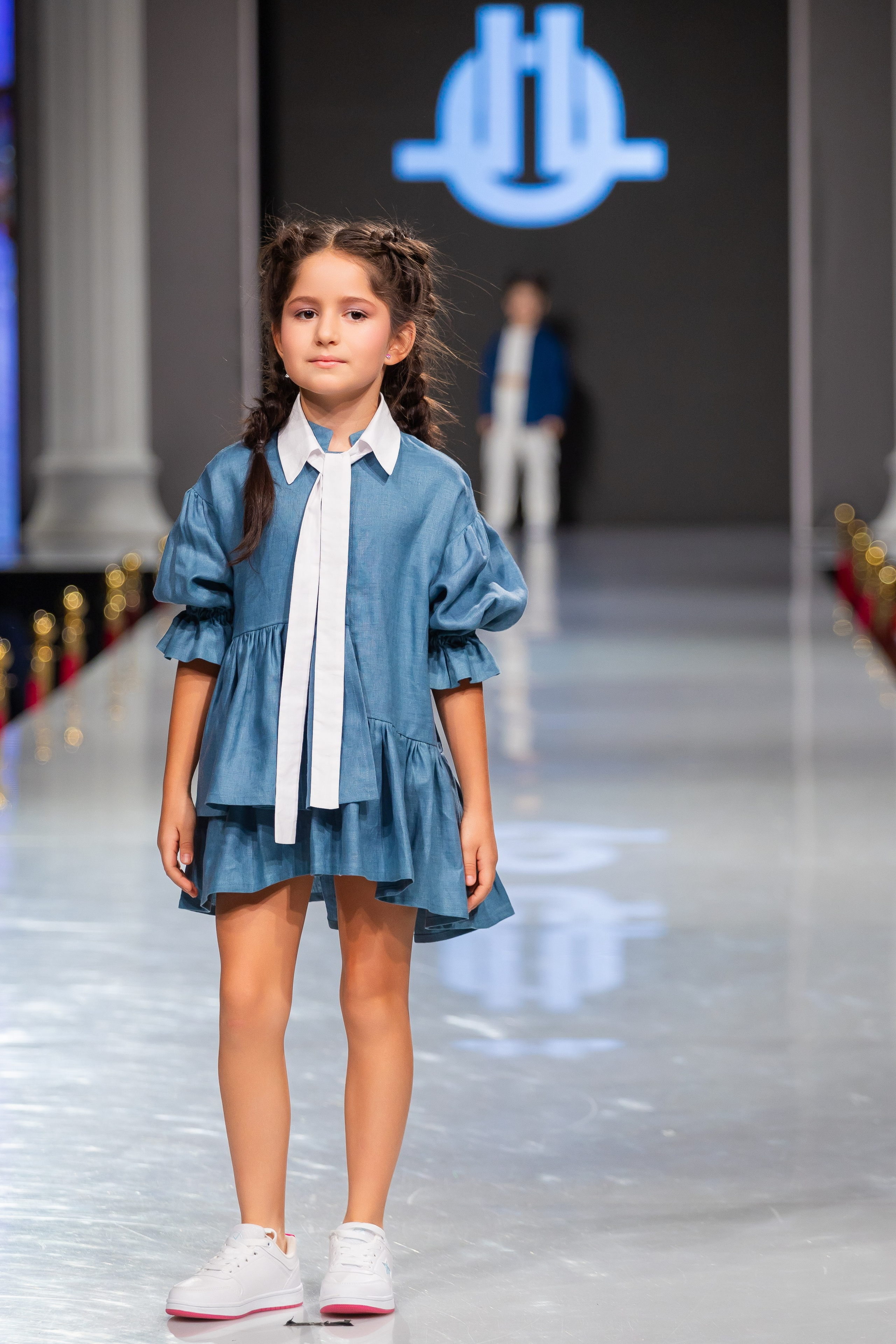 Estet Fashion Week. Photomantis