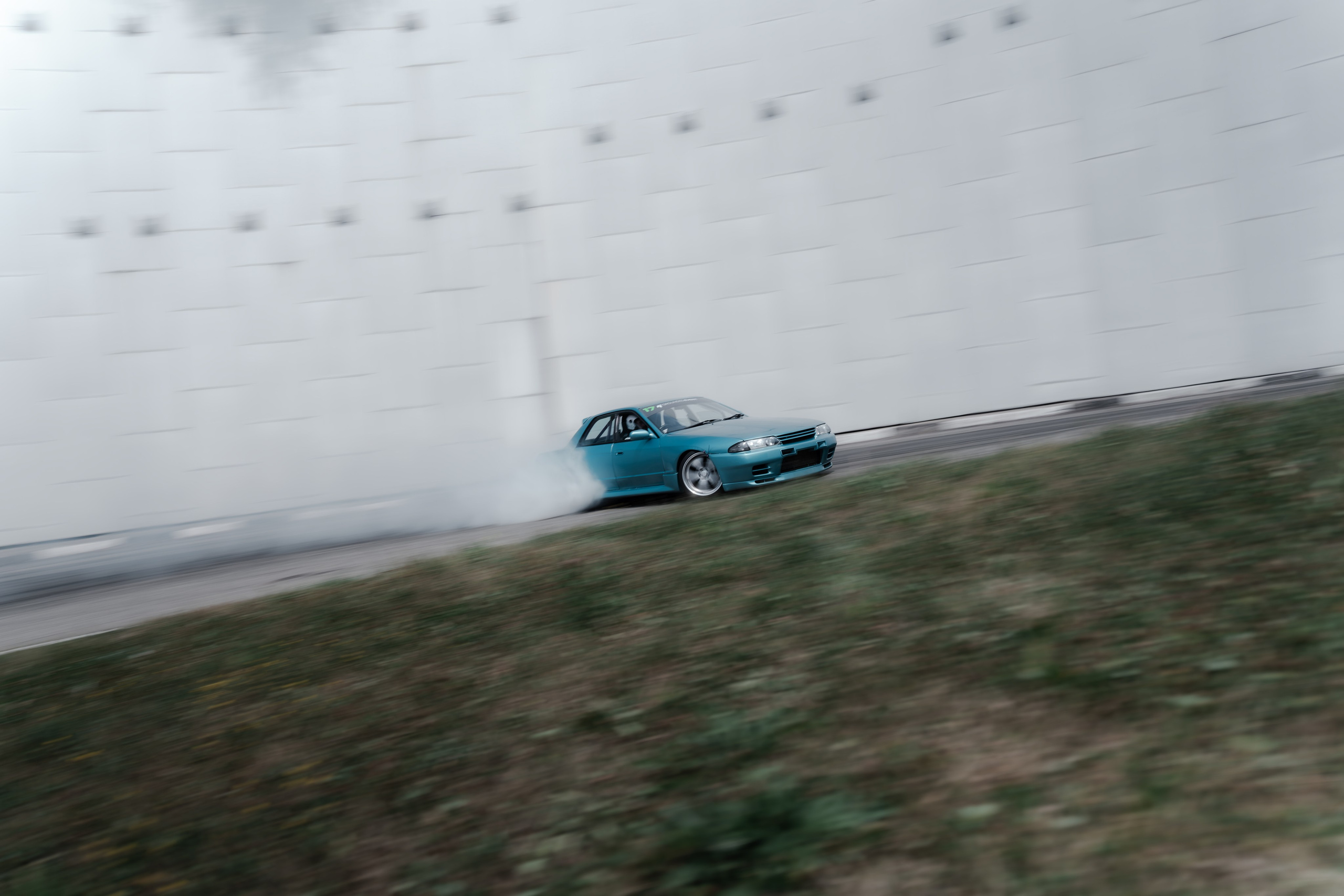 //GROUNDED2025. Автомобильный фотограф