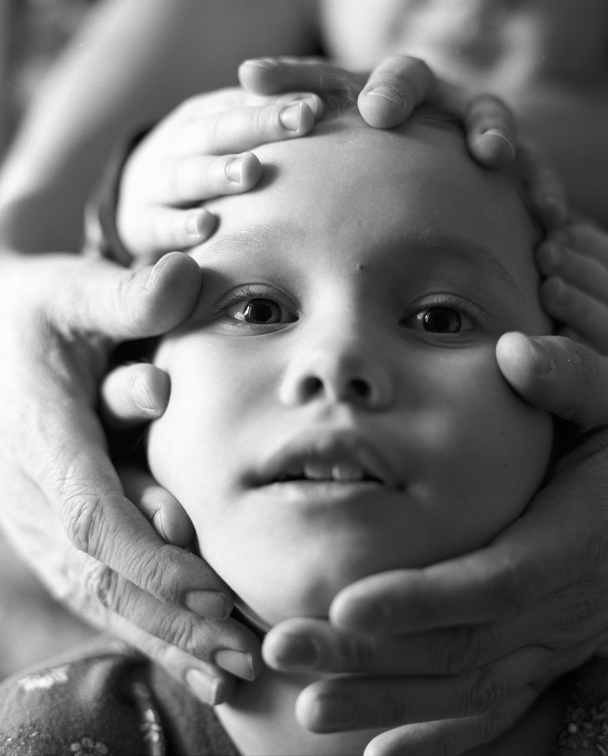 Руки родных. Фотограф в Санкт-Петербурге Березовский Даниил