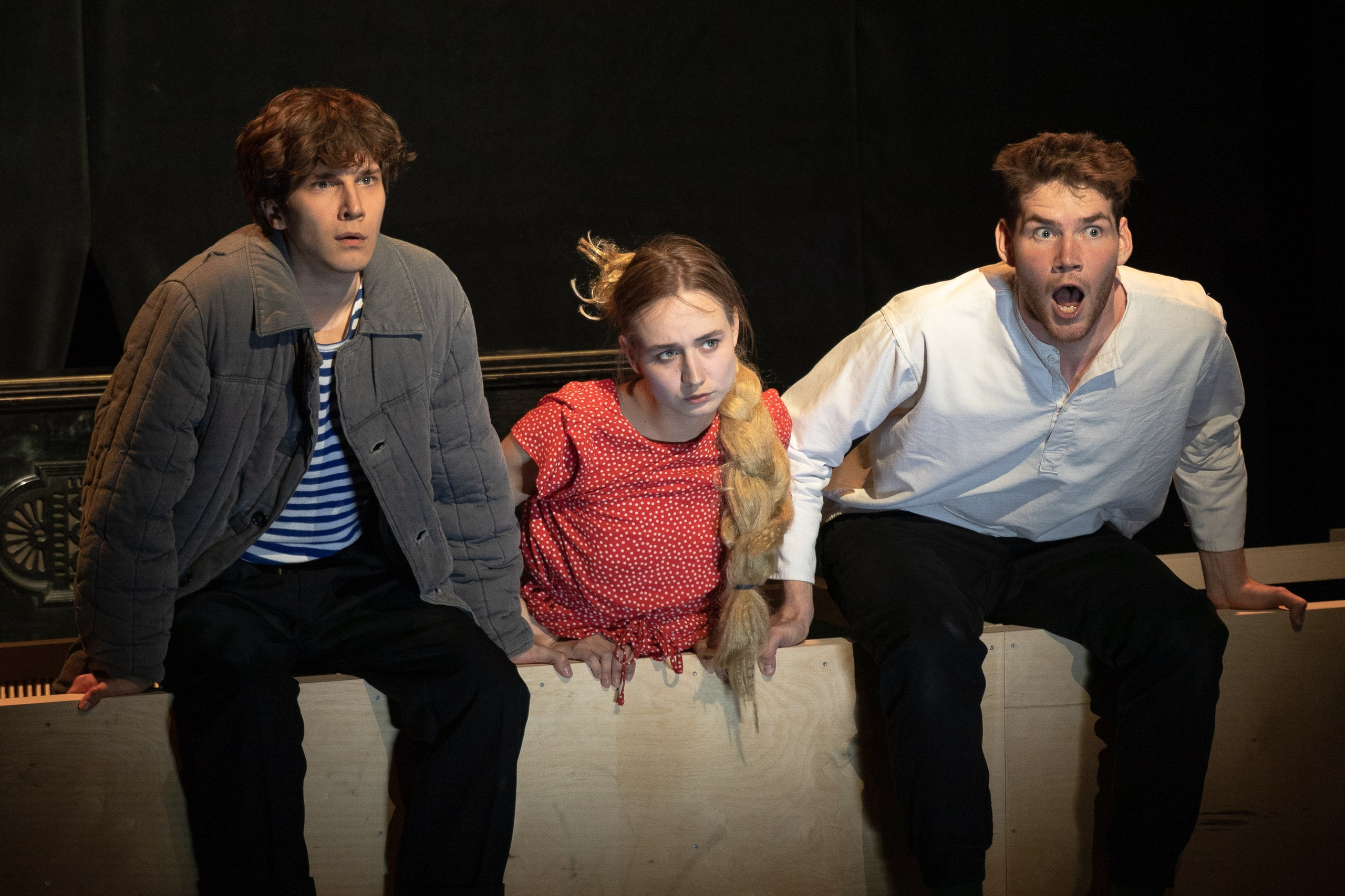 По рассказам Платонова, МХАТ 4курс. Фотограф. г. Южно-Сахалинск. Олег Толстов