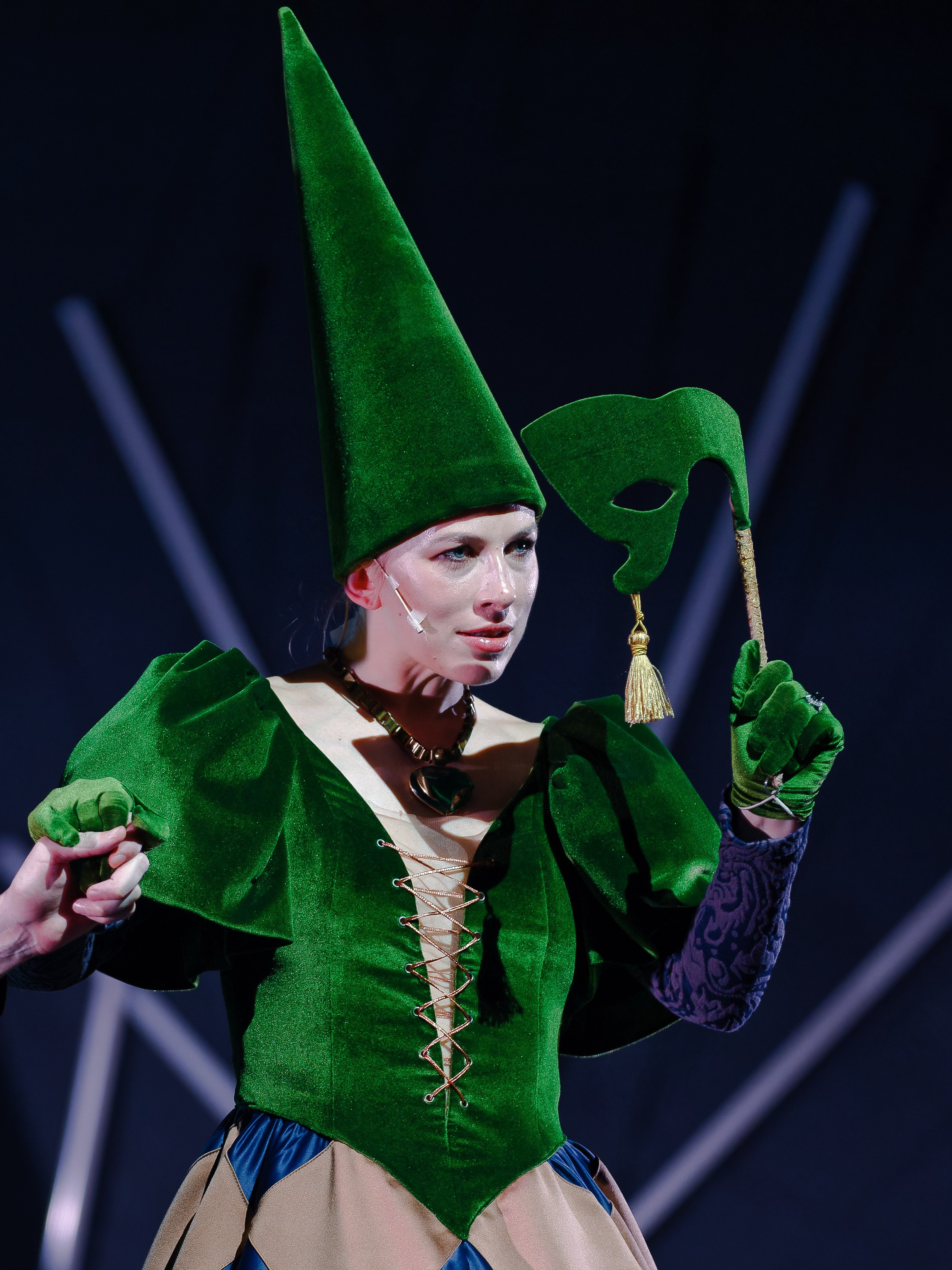 Любовь к трем апельсинам_Чехов Центр. Фотограф. г. Южно-Сахалинск. Олег Толстов