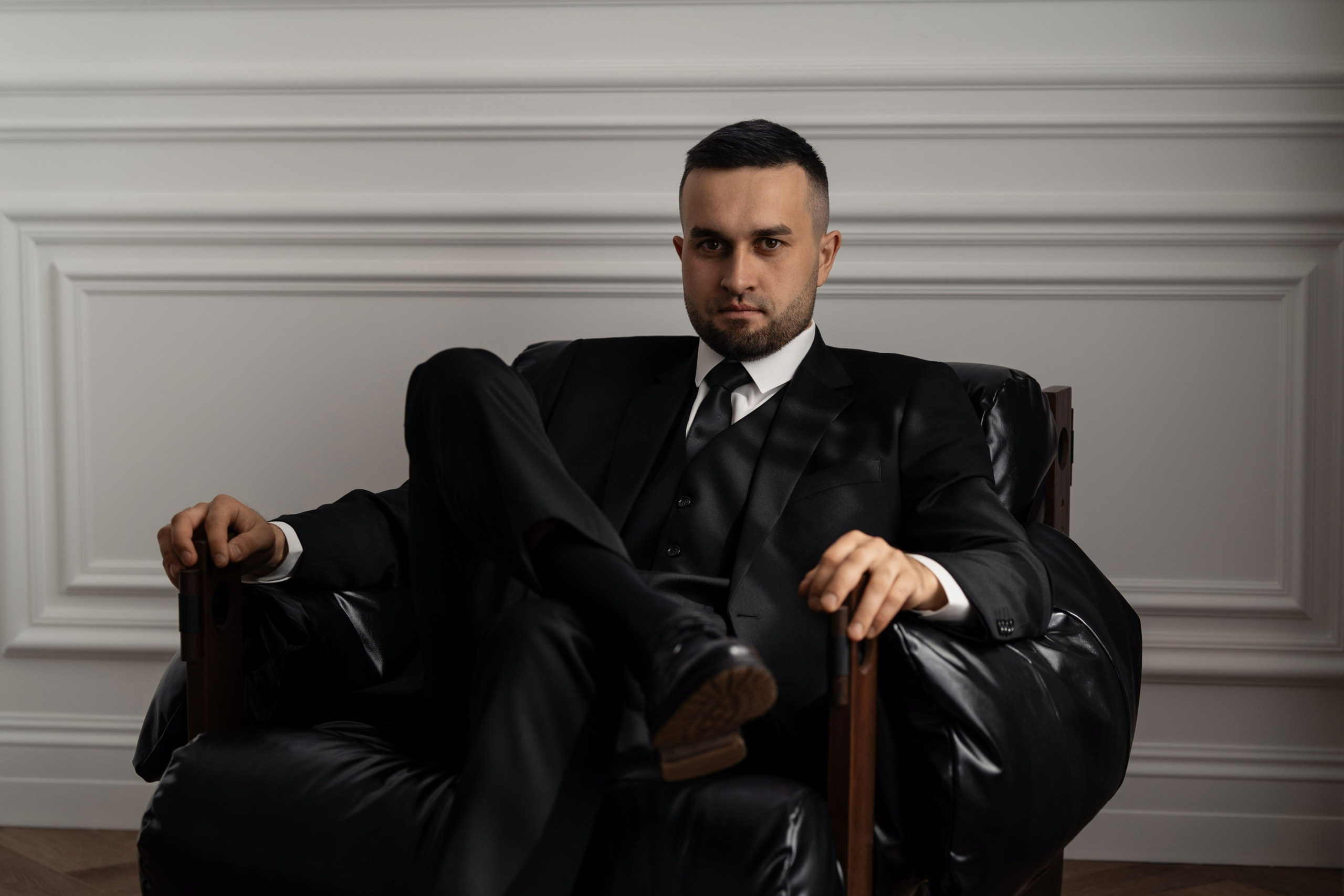 Свадебная фотосессия в интерьере, студия. Главная