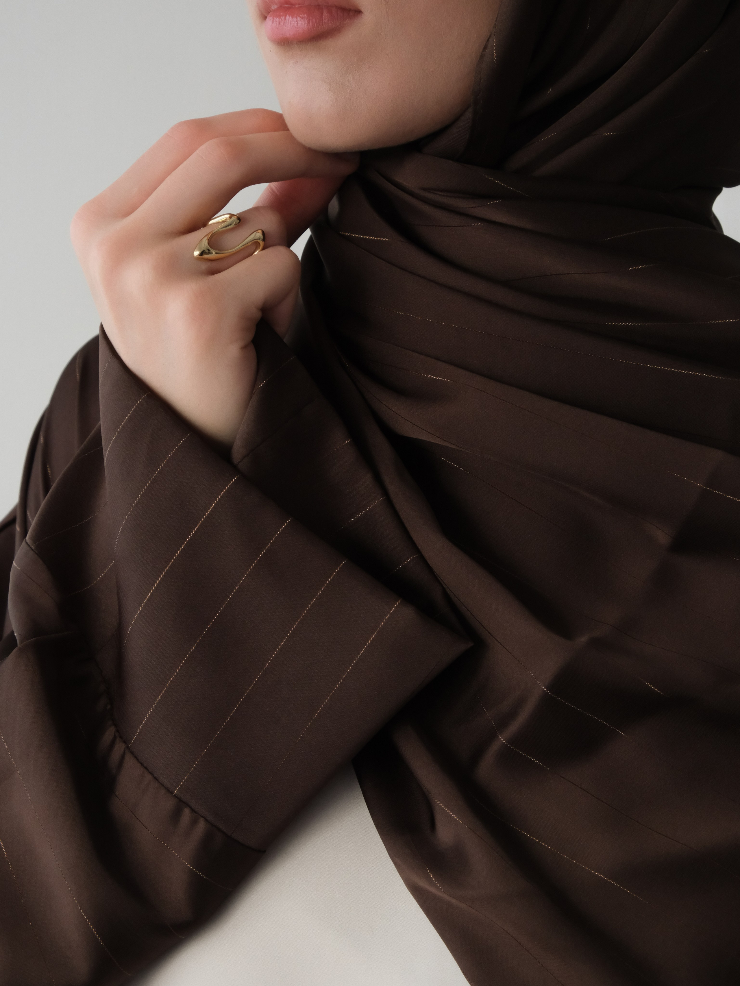 Shinee abayas. VonContent