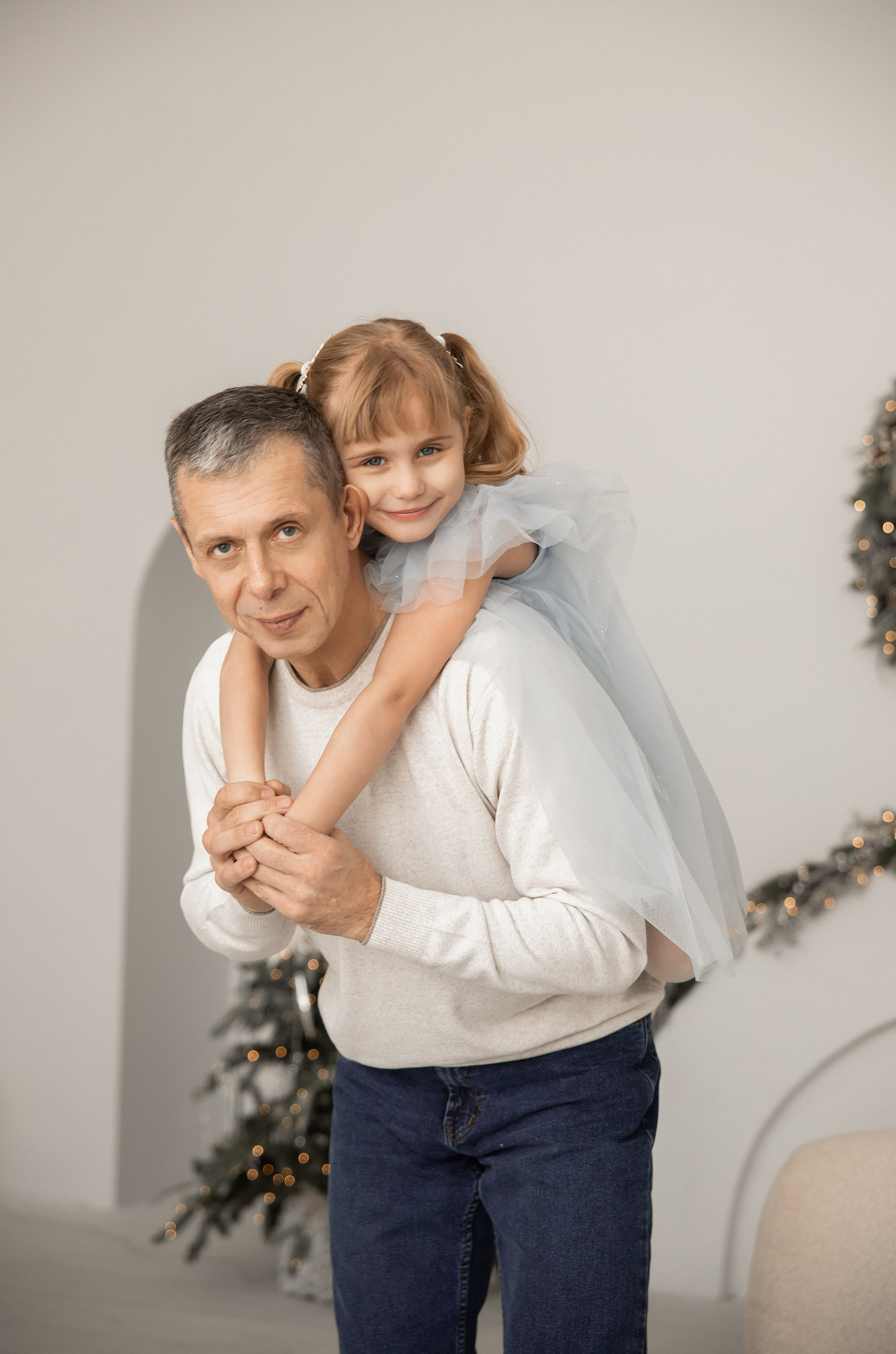 Татьяна, Милена, Ирина и Алексей. Семейный, студийный фотограф во Владивостоке Екатерина Евдокимова