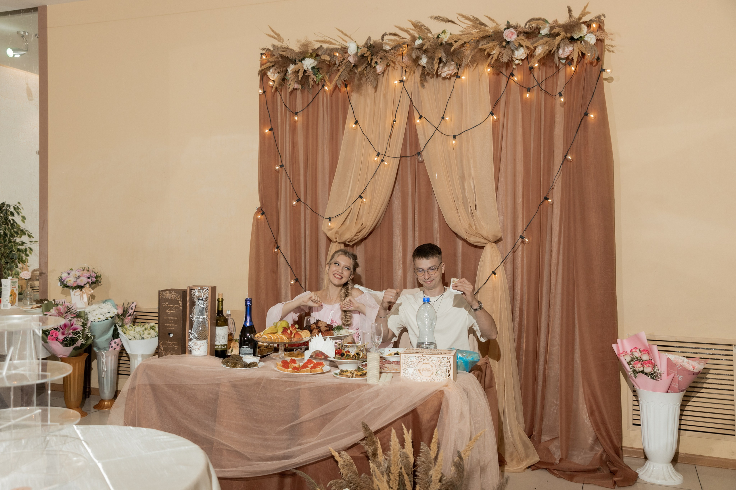 Роман и Александра (банкет). Свадебный фотограф Ангелина Сунгатулина | Саратов | Балаково | Вольск