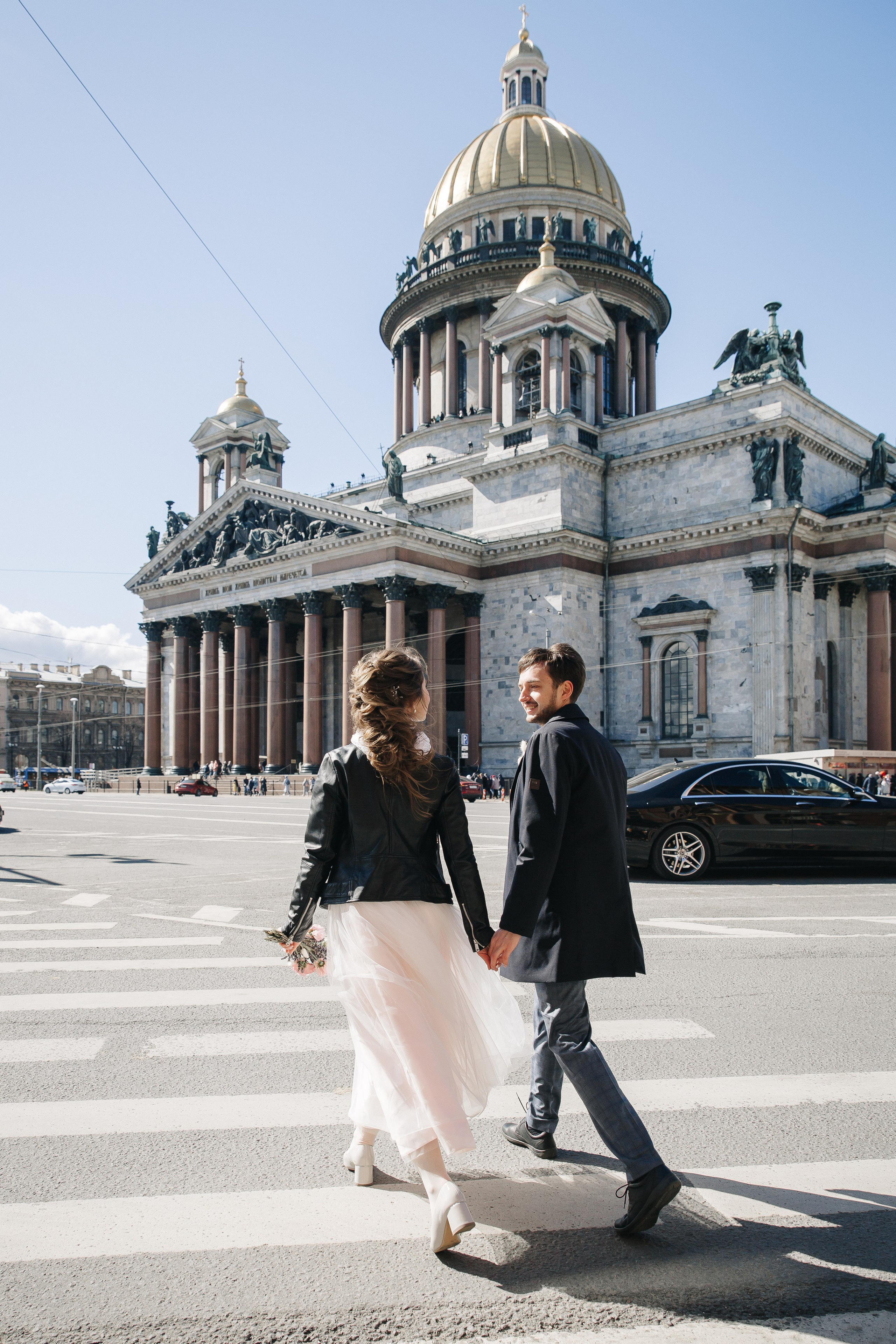 МАЙ | Дворец № 1, Атланты, Эрмитажный дворик. Свадебный фотограф в Санкт-Петербурге Полина Корзухина