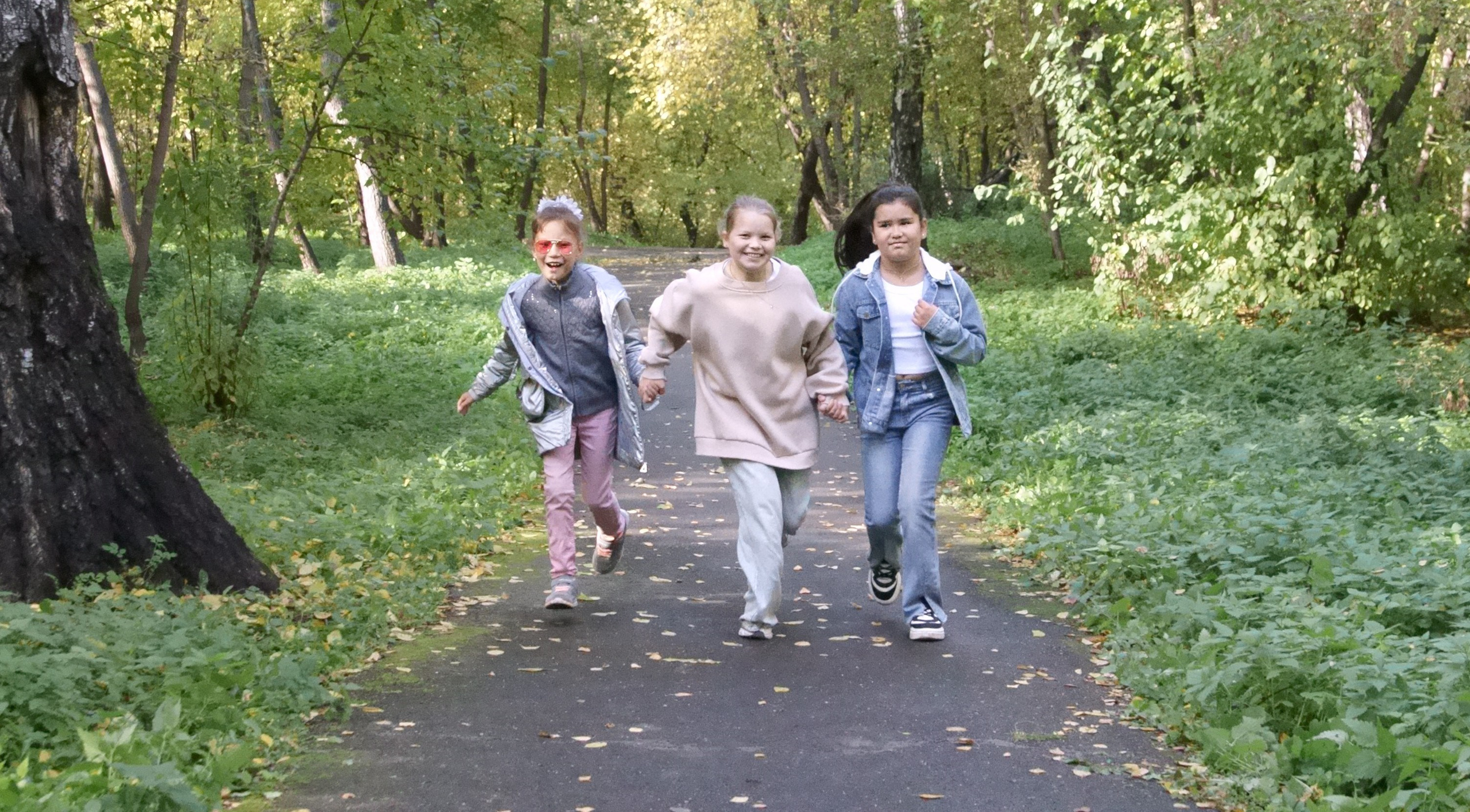 Выпускник начальной школы - осенняя сьемка - бег