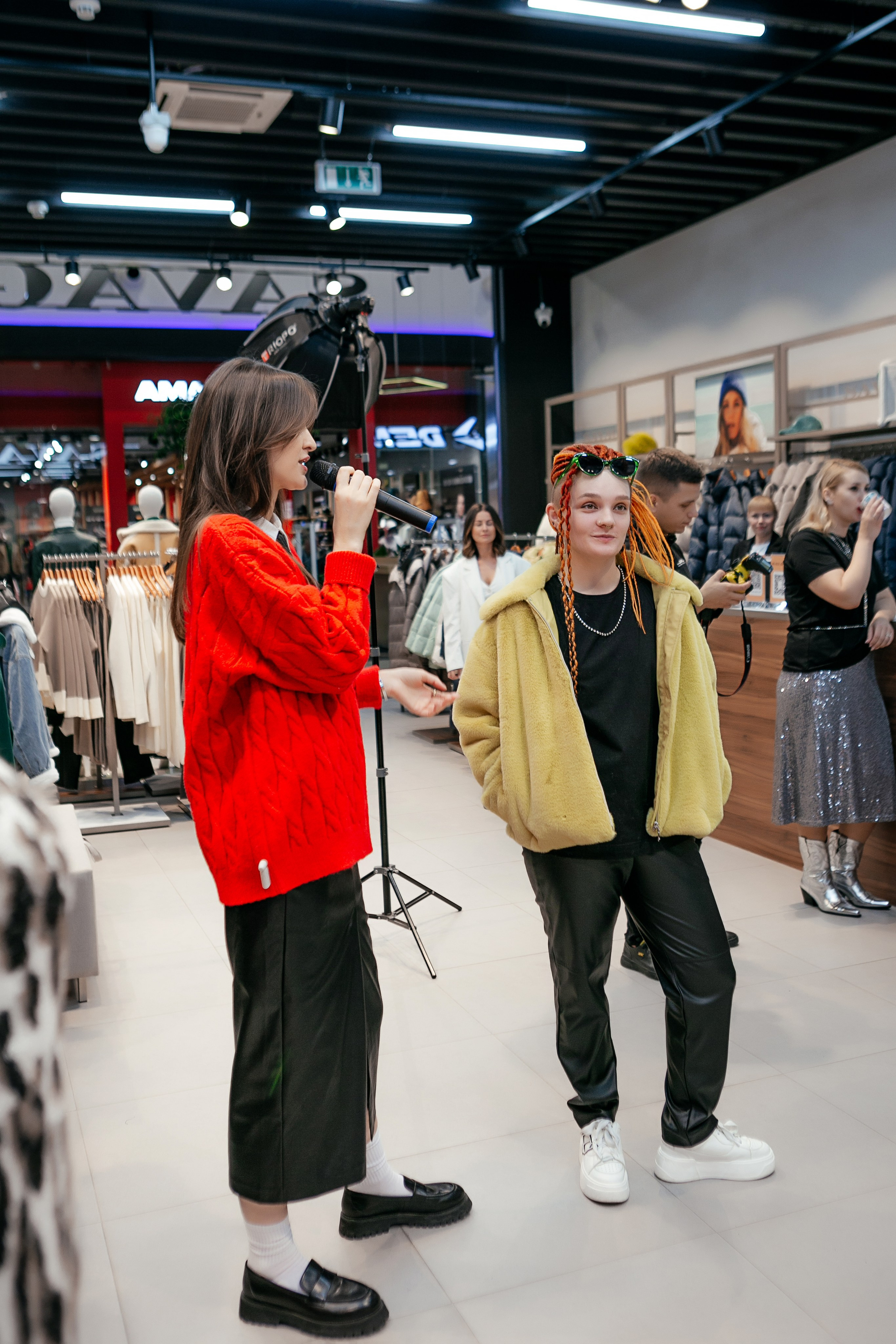 Открытие магазина SAVAGE. Контент фотограф, съемка для маркетплейсов, фуд съемка и репортажи в Новосибирске Ралия Галеева