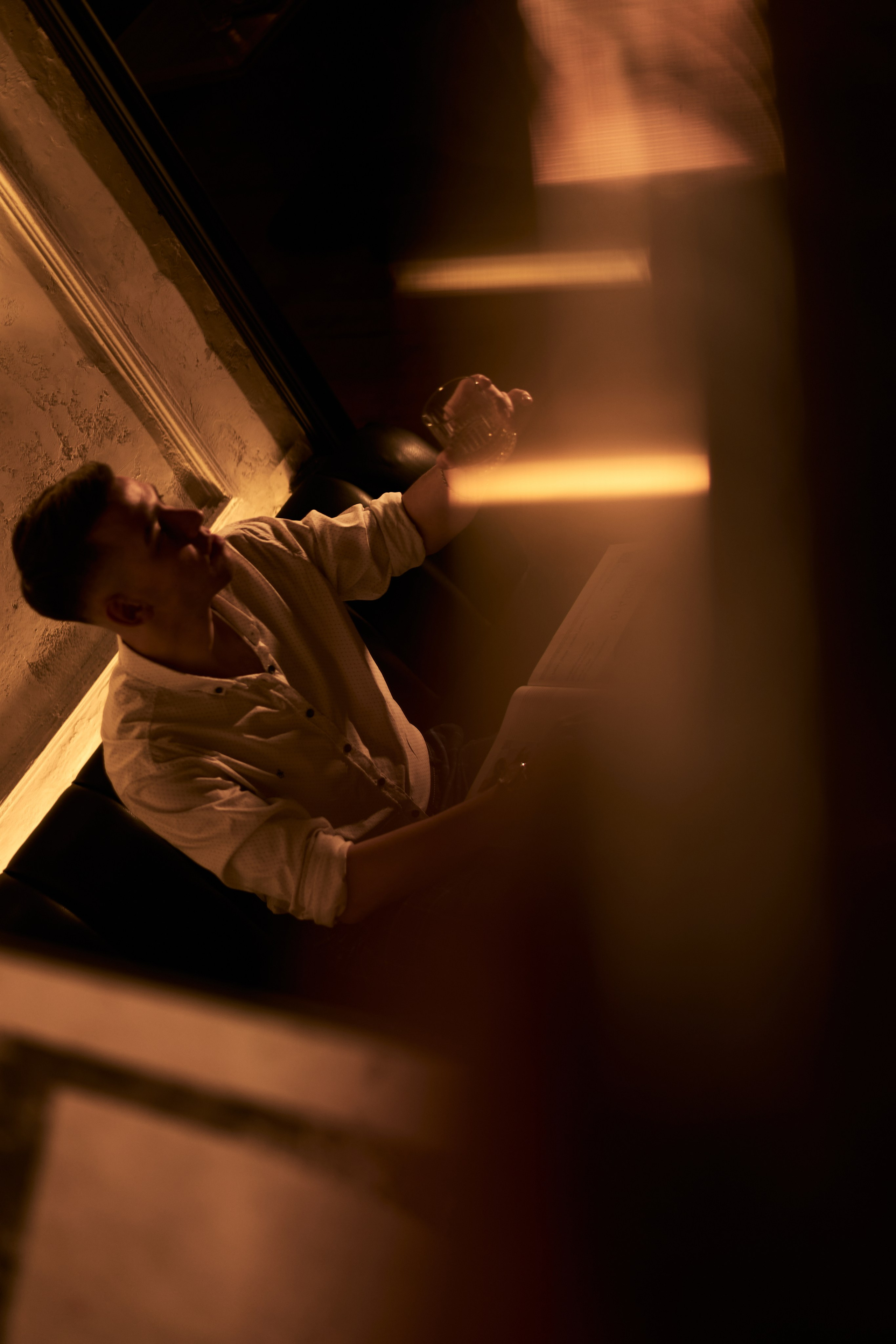 Мужская фотосессия ресторан. Фотограф Екатеринбург Кокшарова Александра