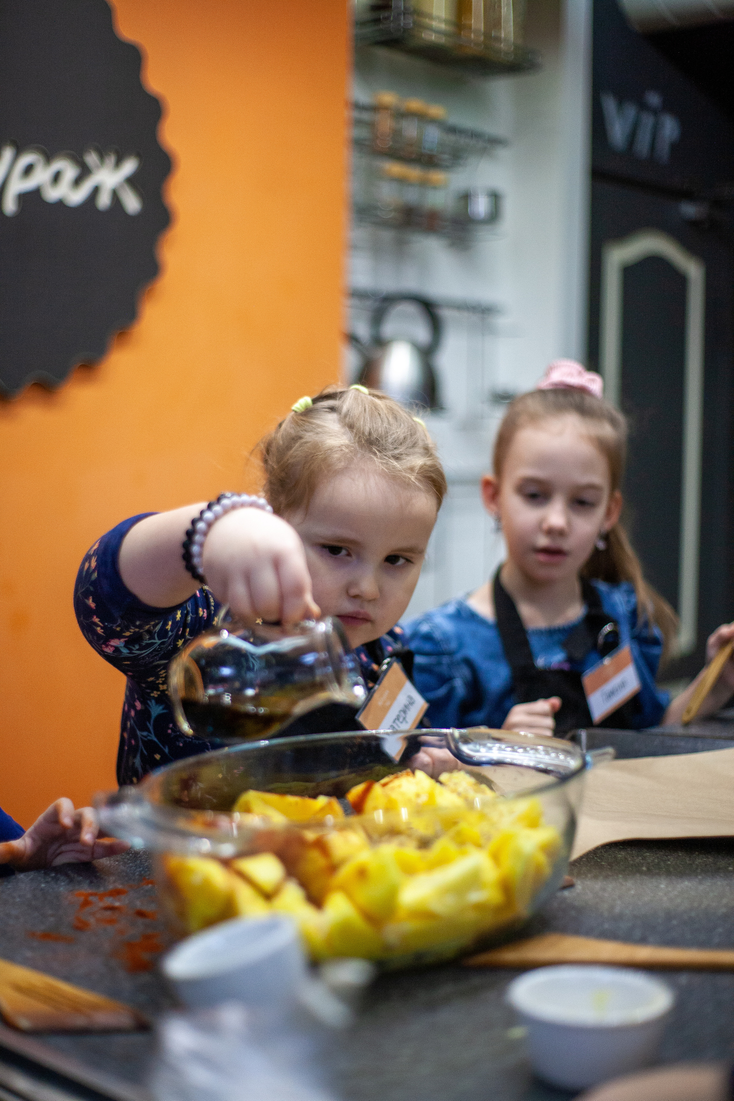 День рождения Кирочки. Альбомы с самого детства. +79237847111