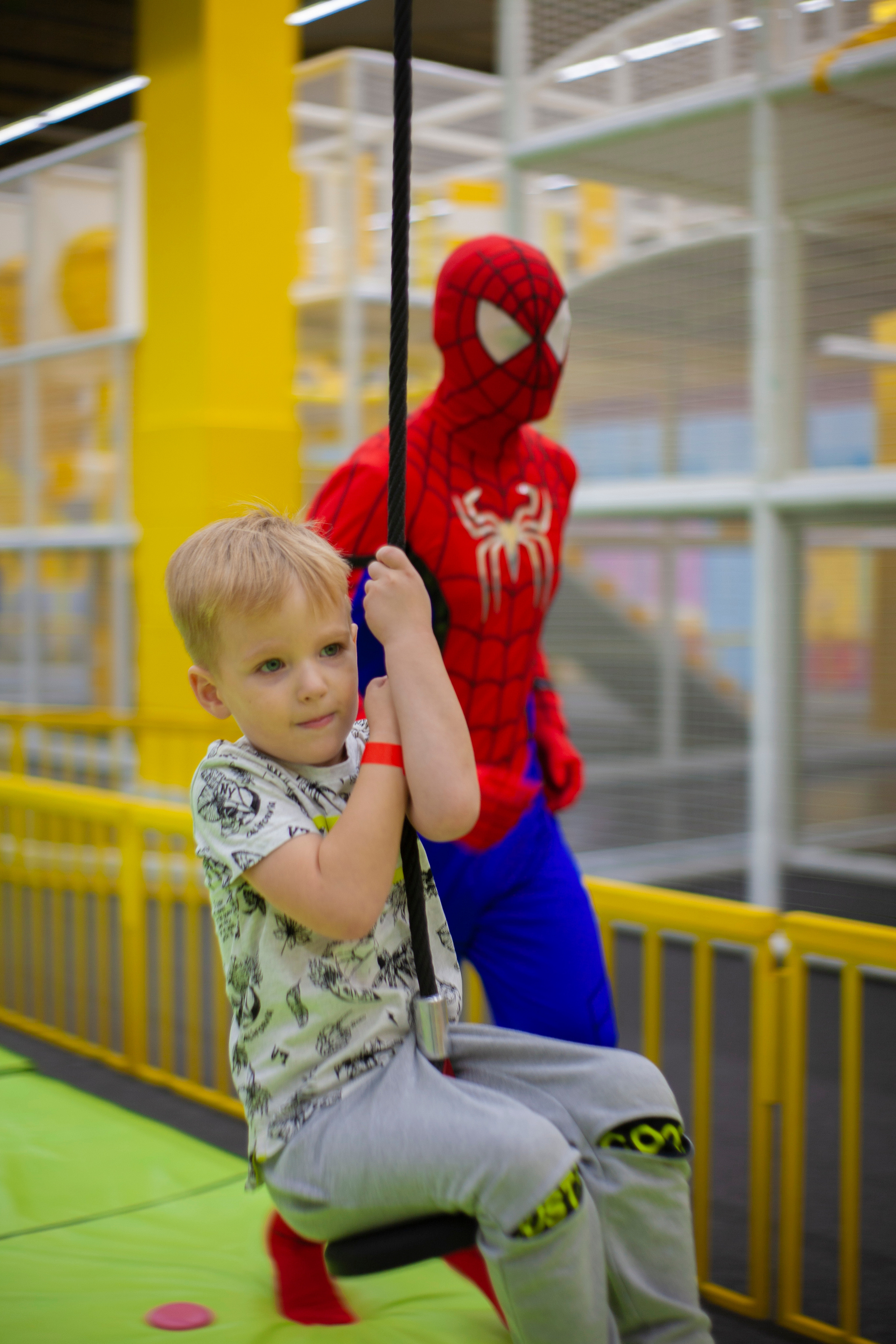 День рождения Арсюши и Стасеньки. Альбомы с самого детства. +79237847111