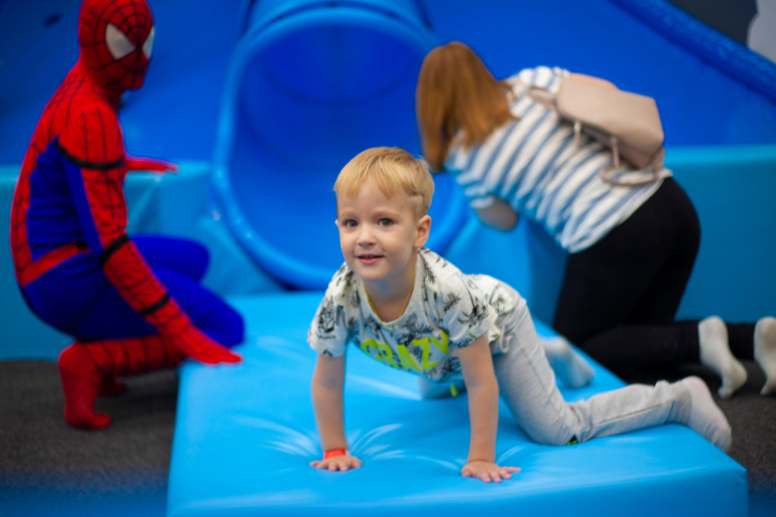 День рождения Арсюши и Стасеньки. Альбомы с самого детства. +79237847111