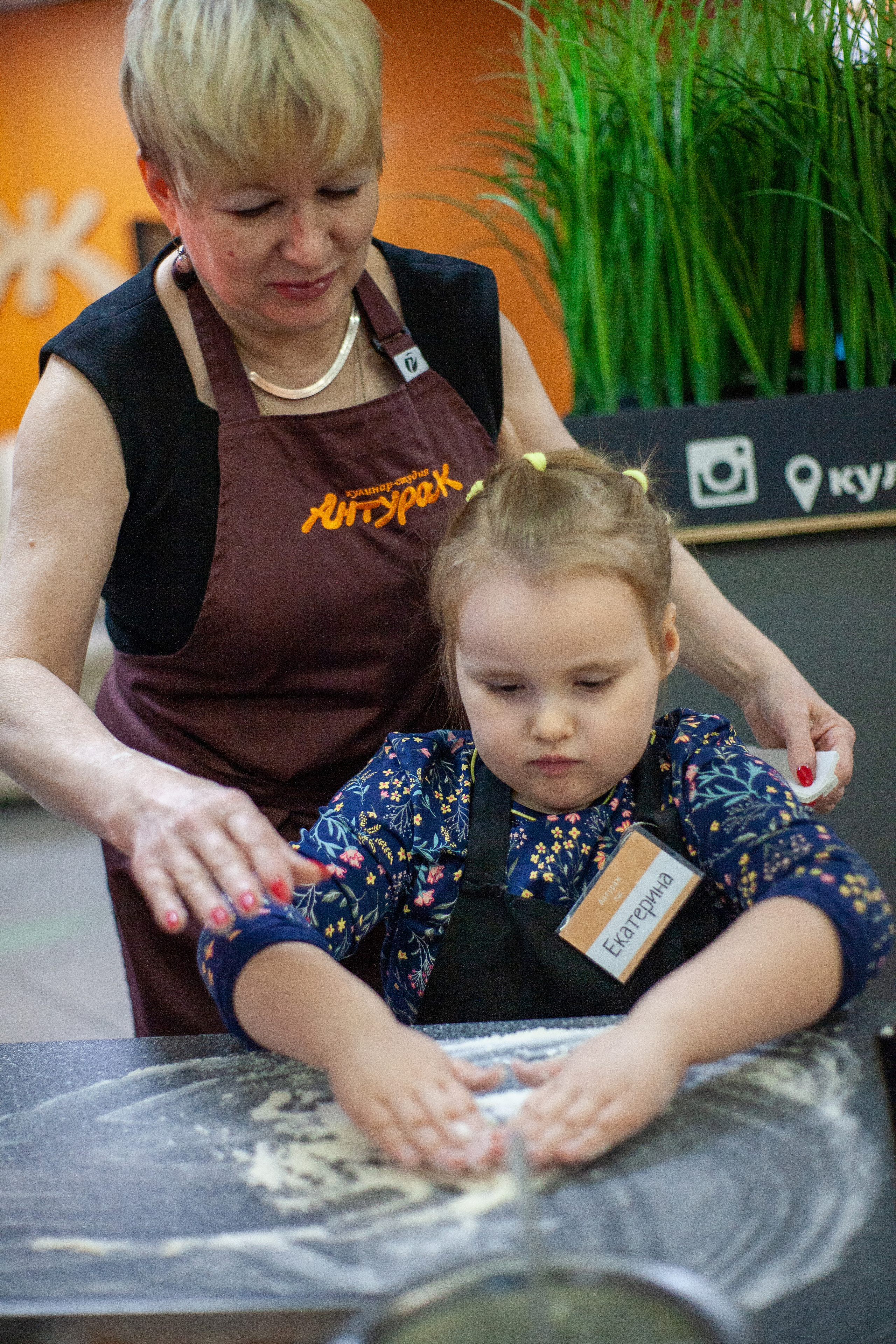 День рождения Кирочки. Альбомы с самого детства. +79237847111