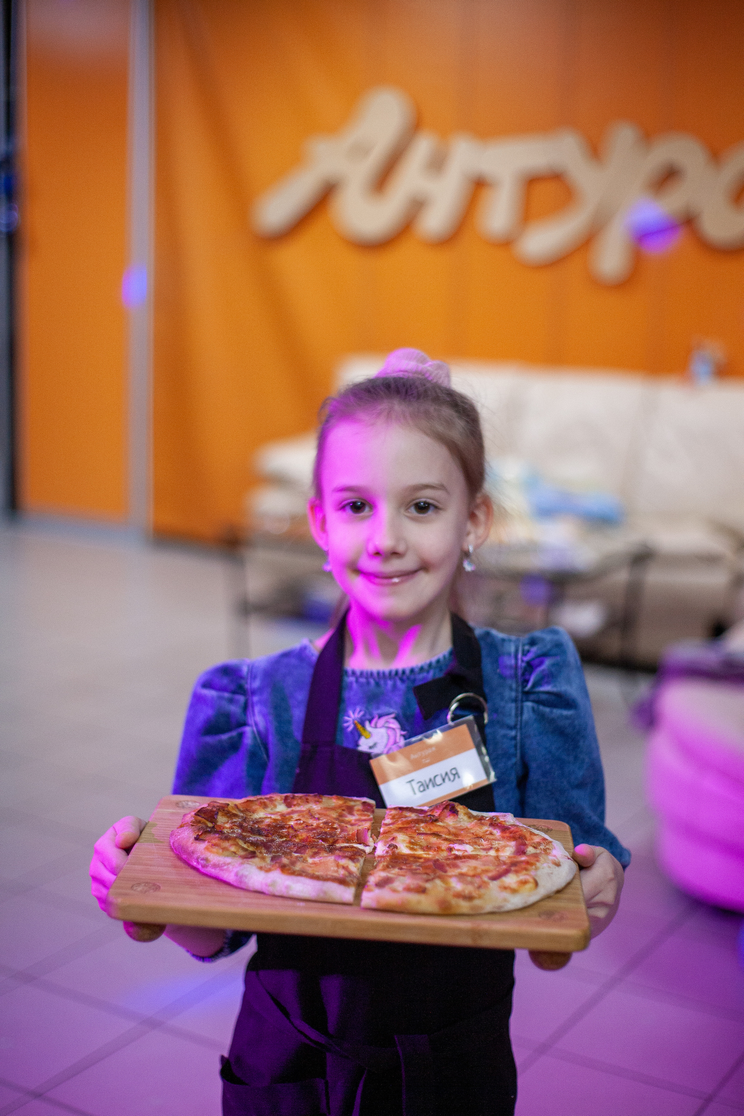 День рождения Кирочки. Альбомы с самого детства. +79237847111