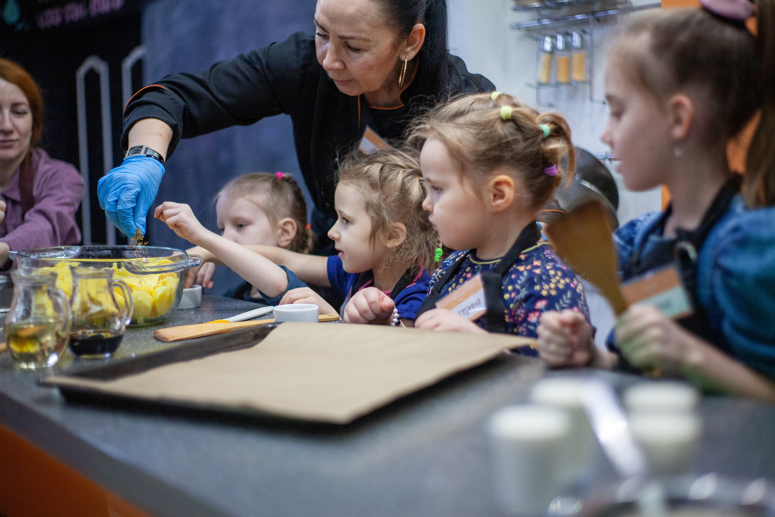 День рождения Кирочки. Альбомы с самого детства. +79237847111