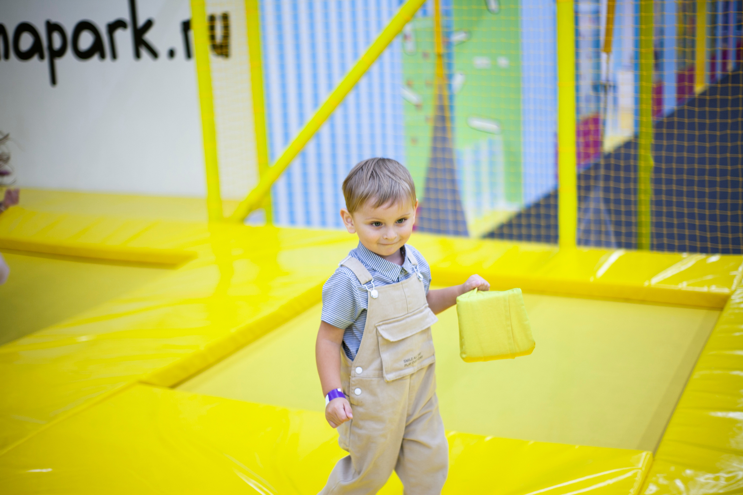 День рождения Арсюши и Стасеньки. Альбомы с самого детства. +79237847111