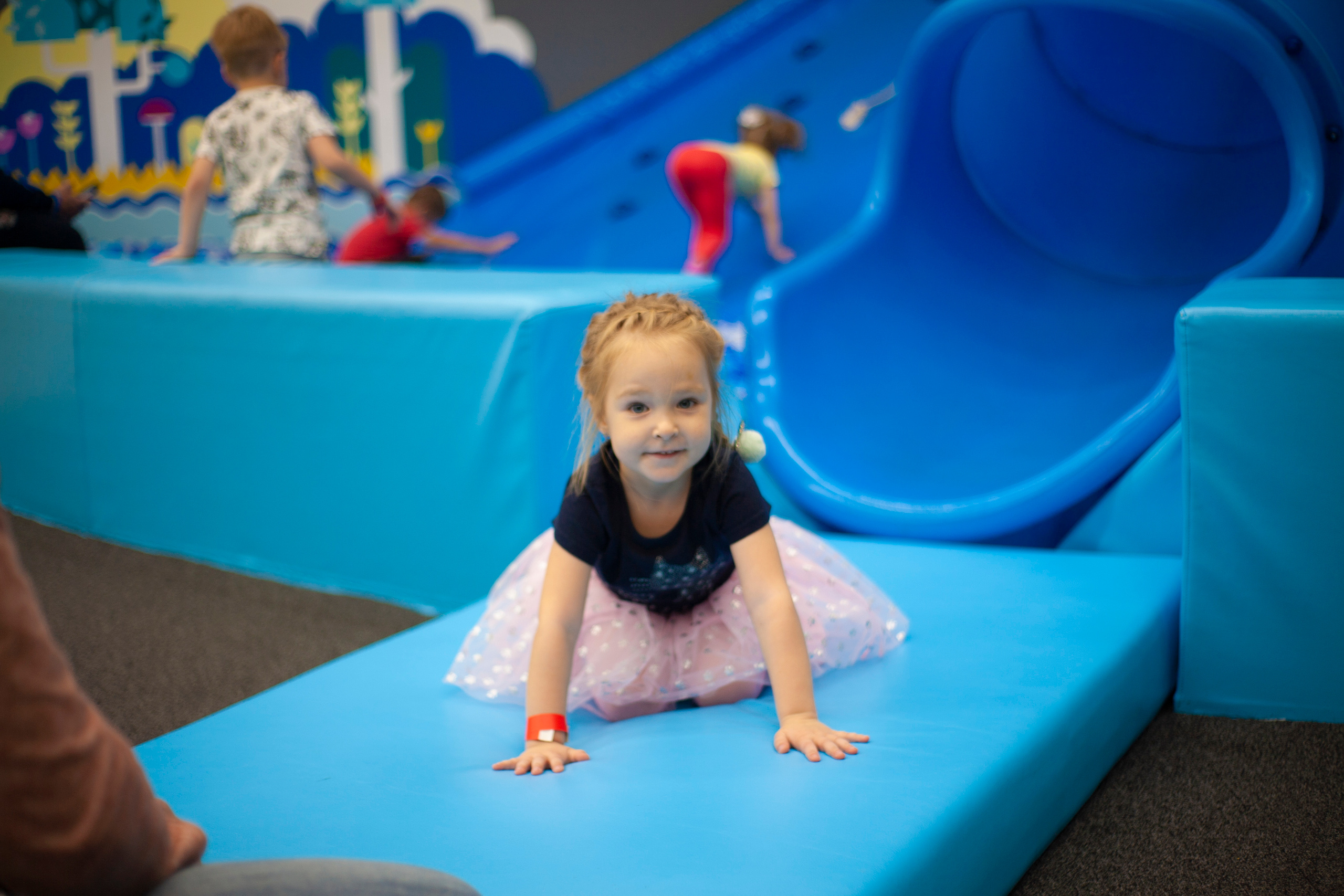 День рождения Арсюши и Стасеньки. Альбомы с самого детства. +79237847111