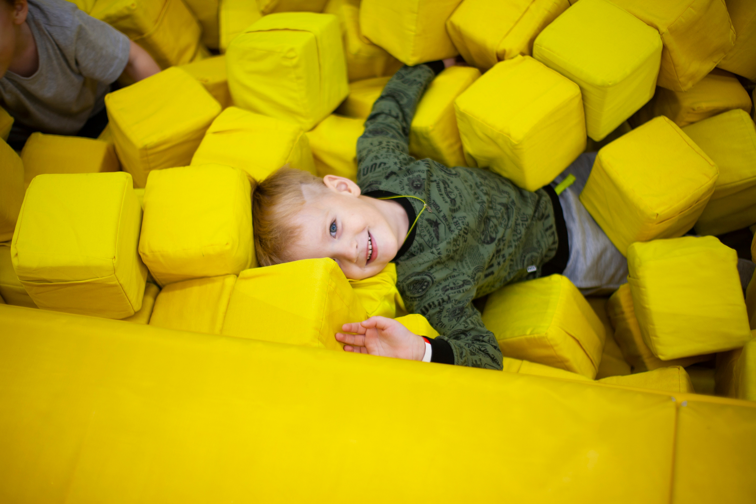 День рождения Арсюши и Стасеньки. Альбомы с самого детства. +79237847111